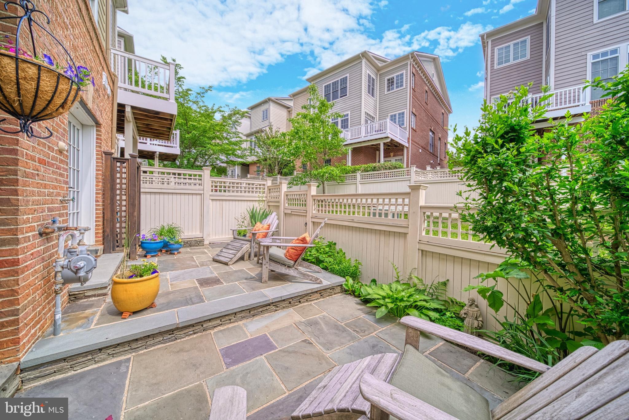 STOCKWELL MANOR - Residential