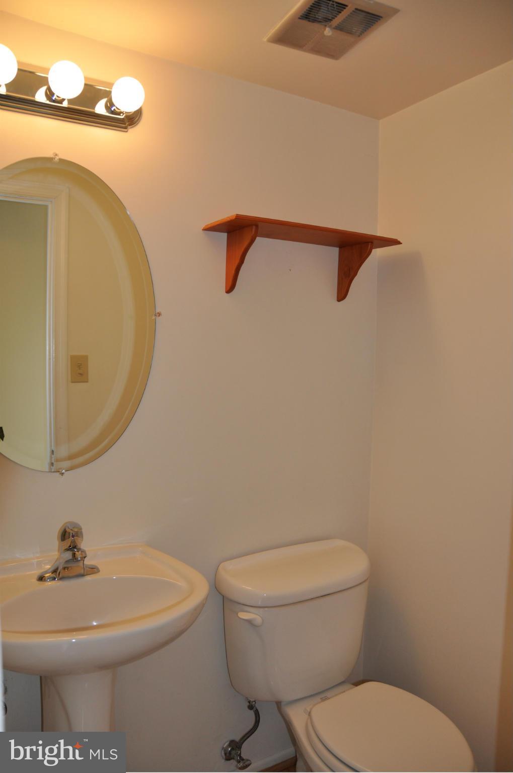 DANBURY FOREST - Residential Lease