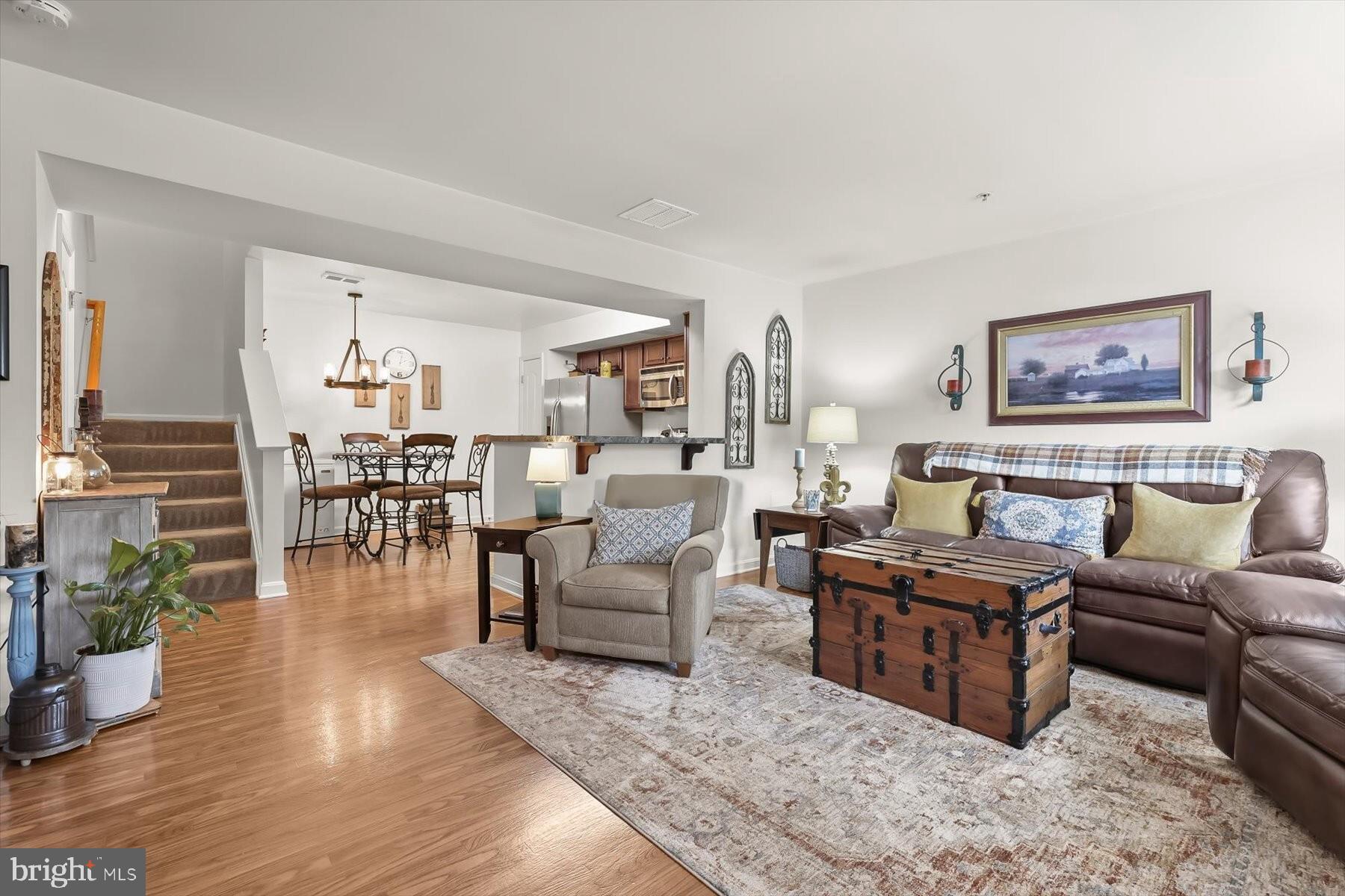 1909 LENNOX DRIVE 90