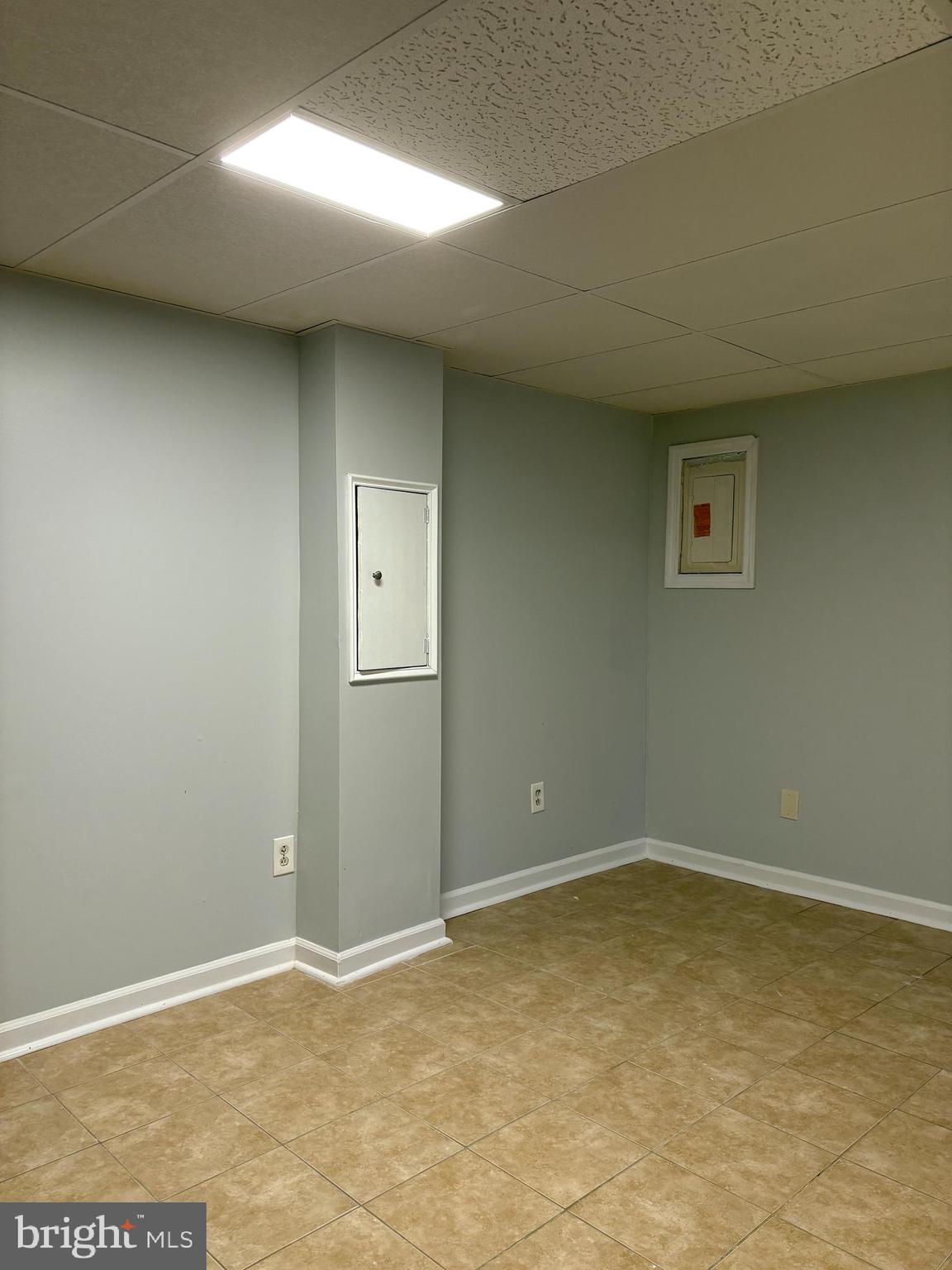 GUILFORD SQUARE - Residential