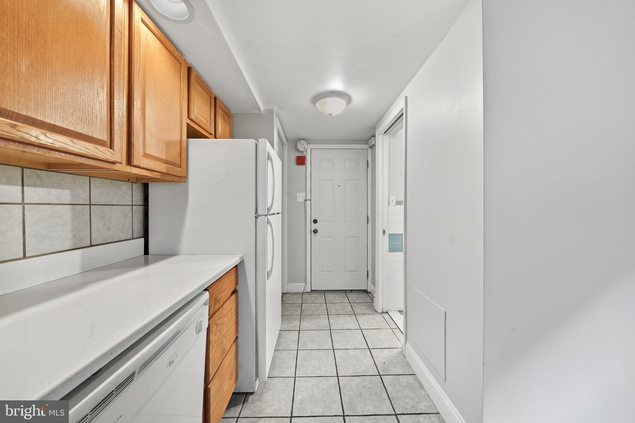 625 CATHARINE STREET 1 REAR