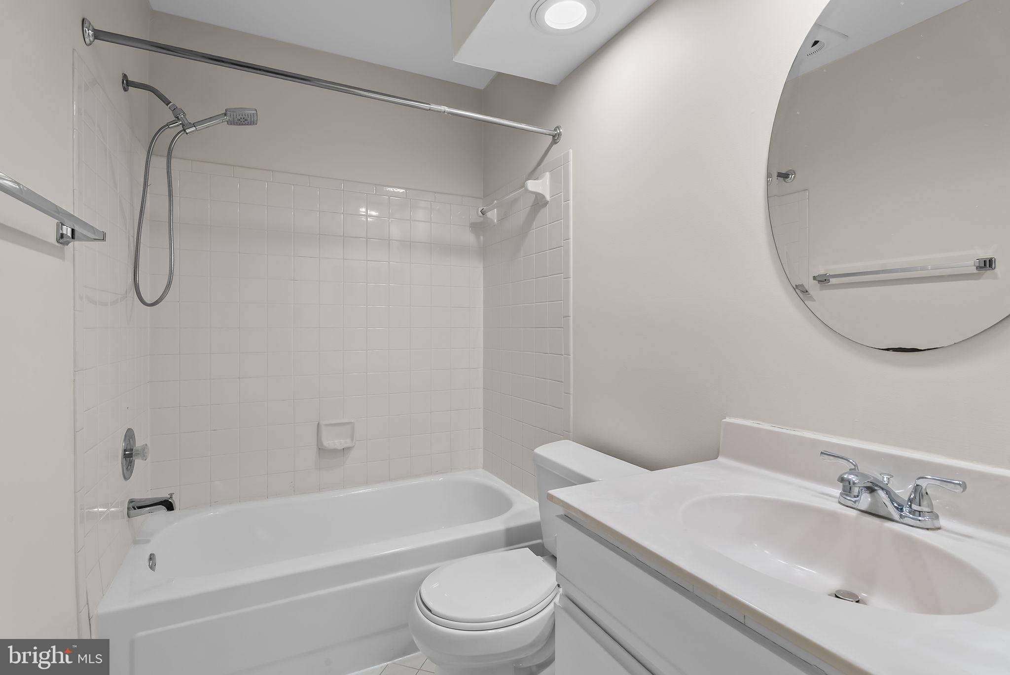 THE VINEYARDS CODM - Residential Lease