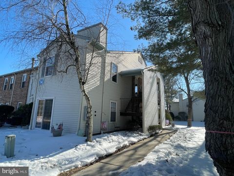 Photo of 112 Village Lane, MOUNT LAUREL, NJ 08054 (MLS # NJBL2105526)