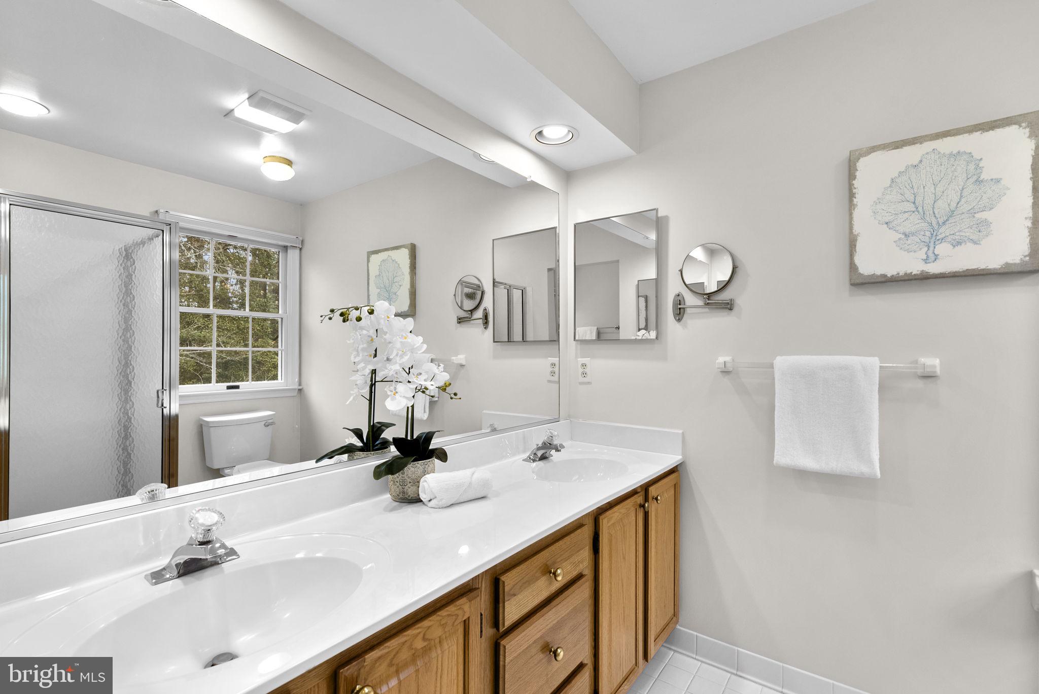 TWIN HILLS - Residential