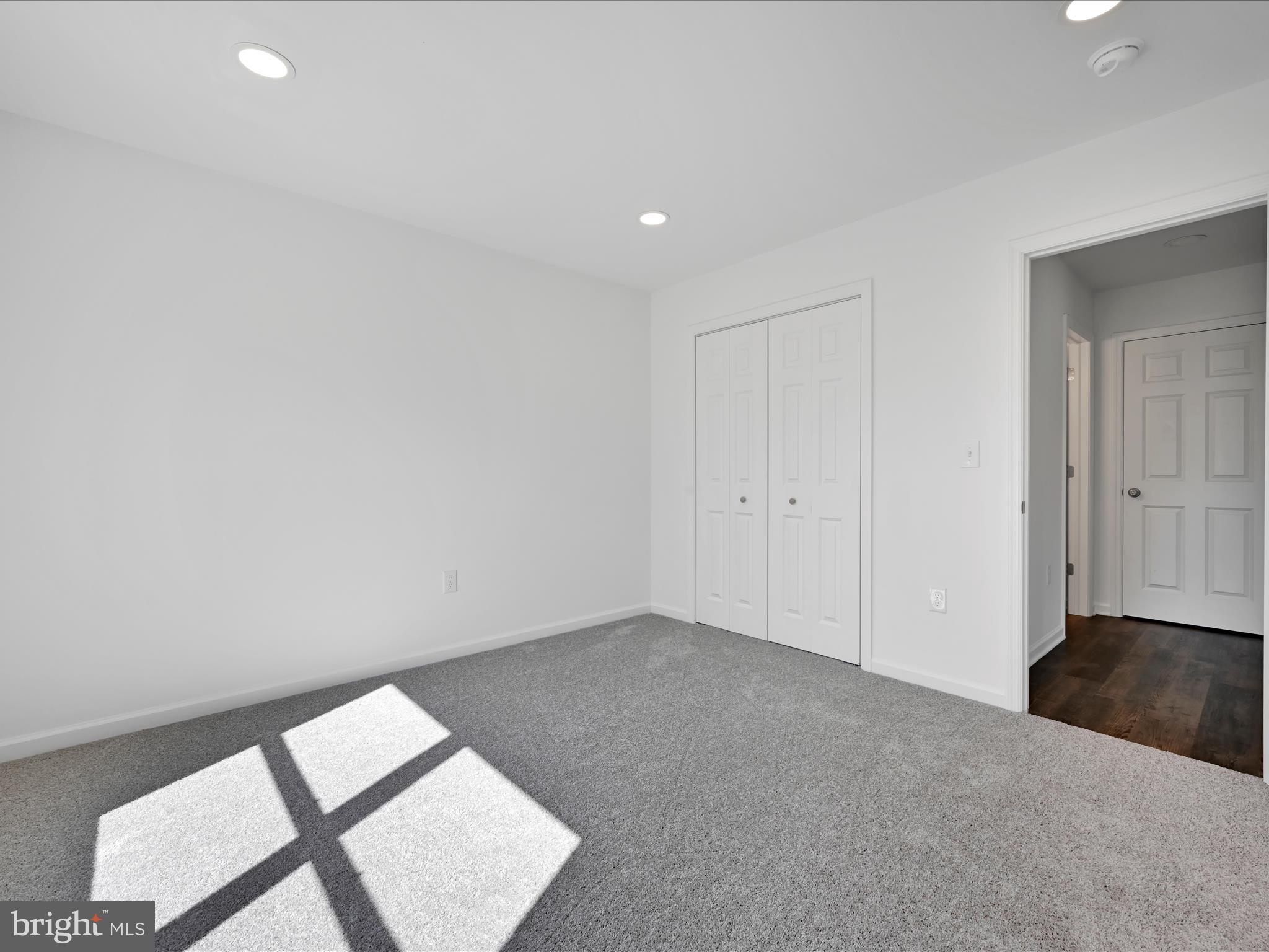 SUNNYSIDE - Residential