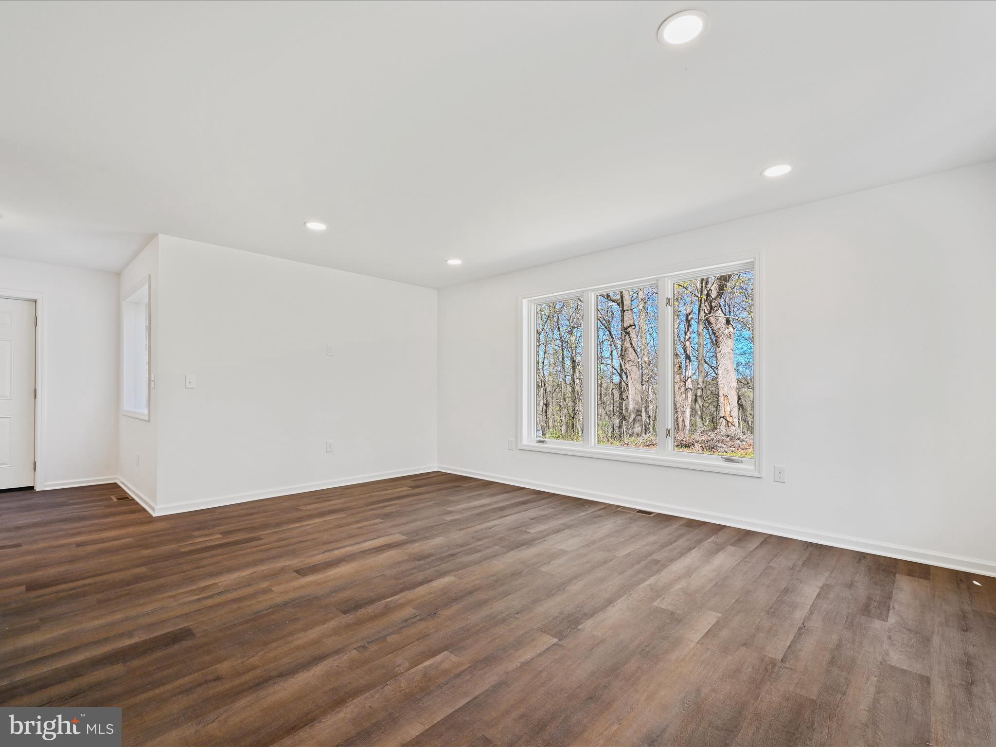 SUNNYSIDE - Residential