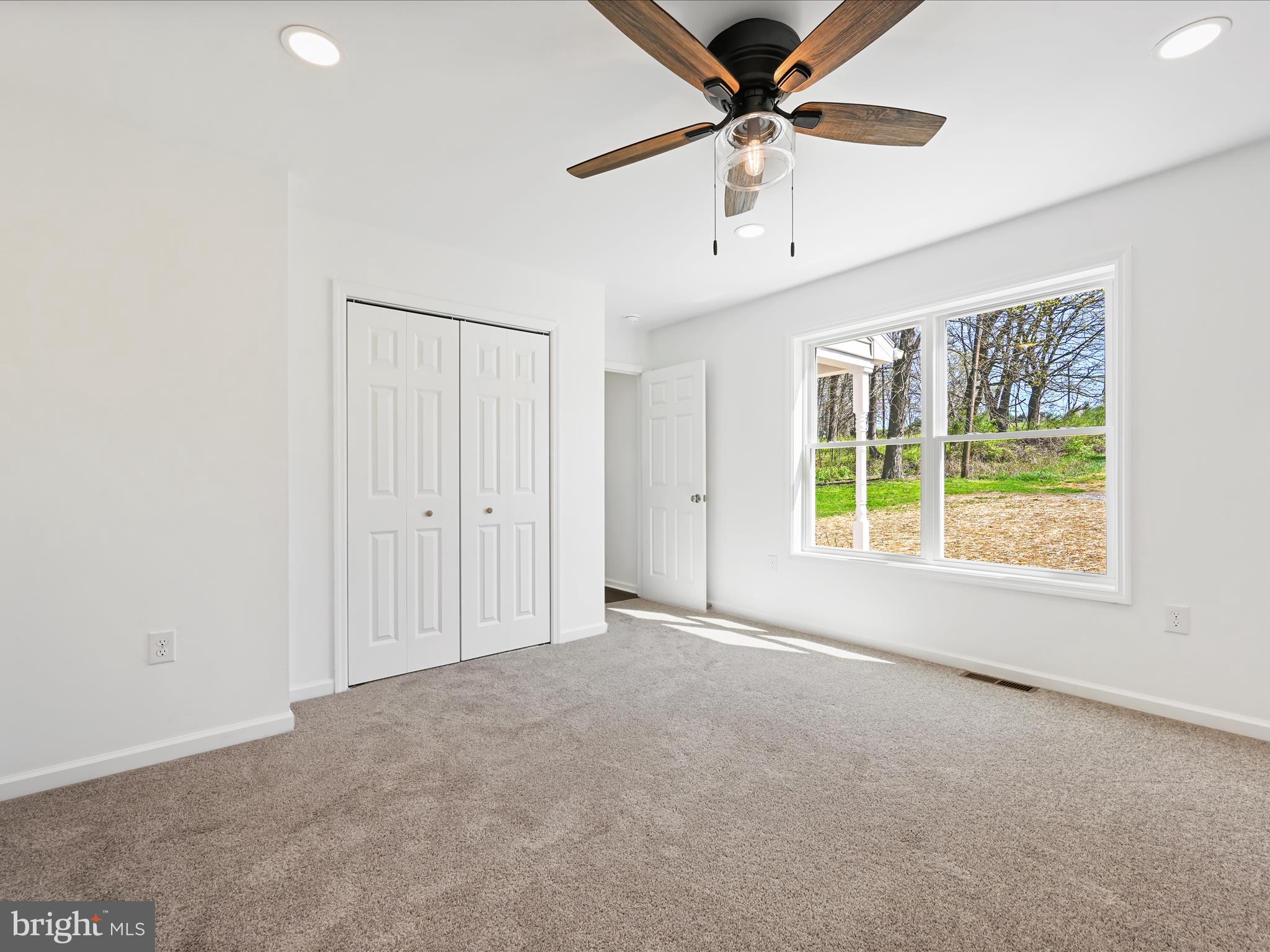 SUNNYSIDE - Residential