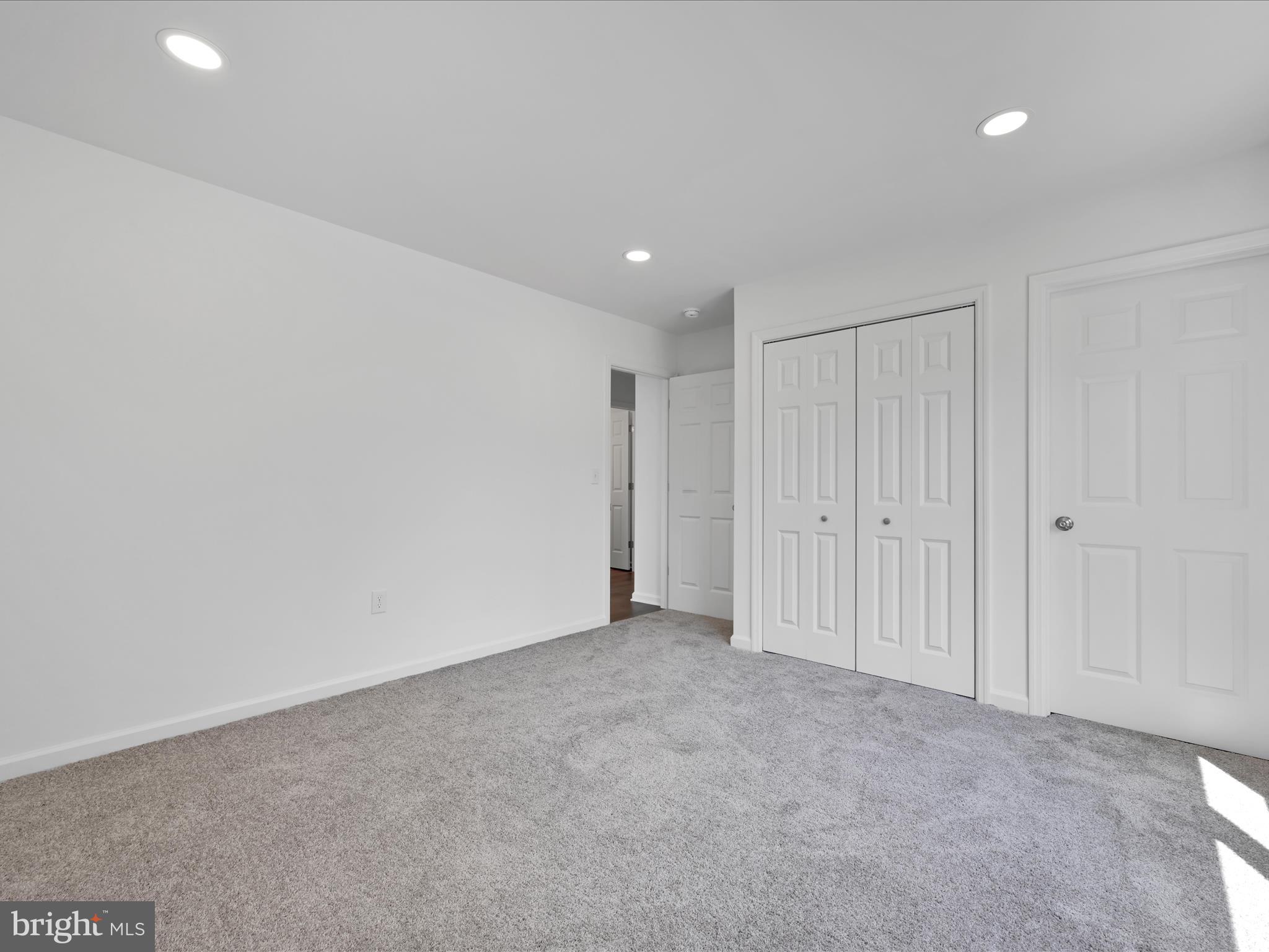 SUNNYSIDE - Residential