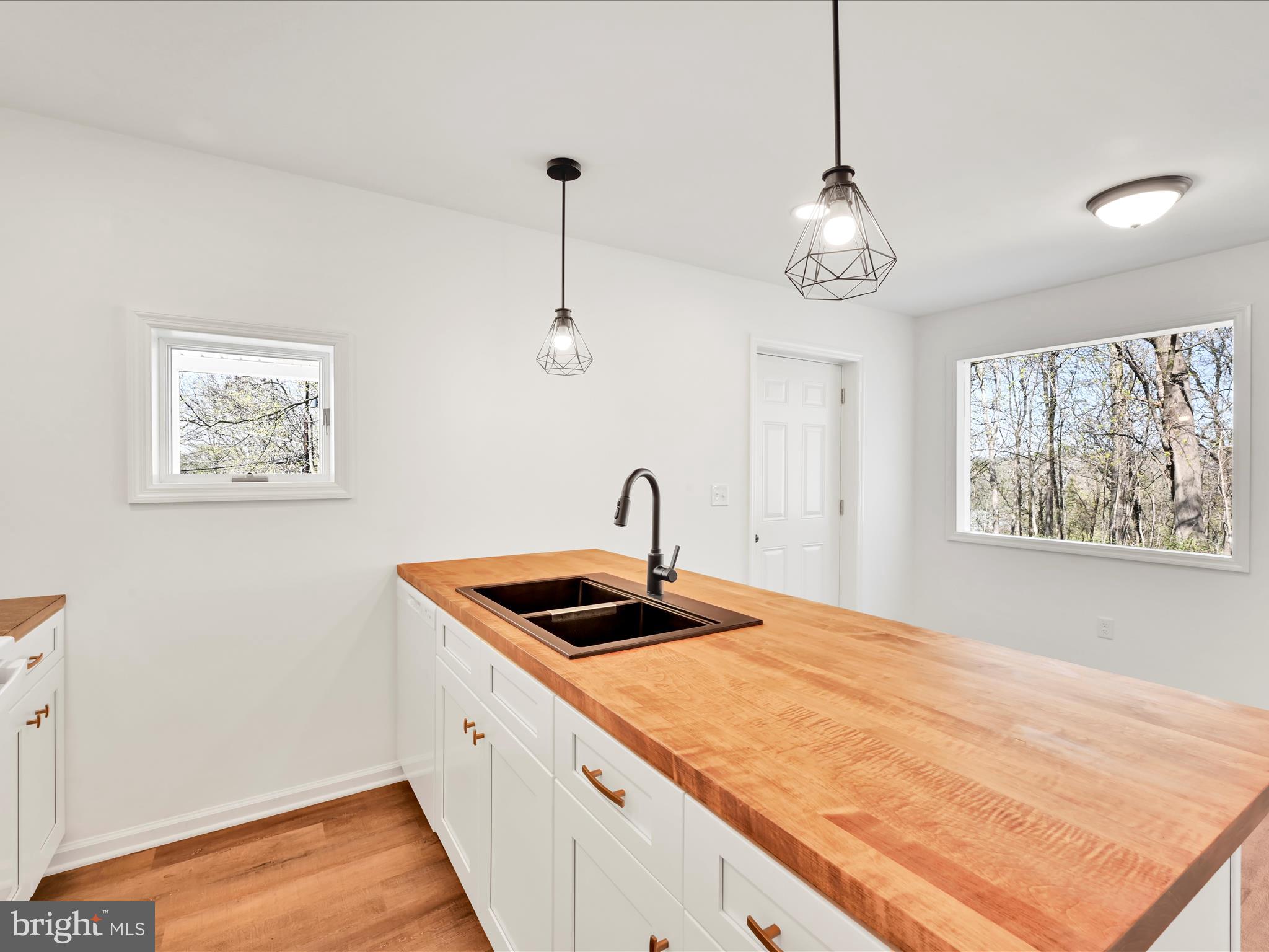 SUNNYSIDE - Residential