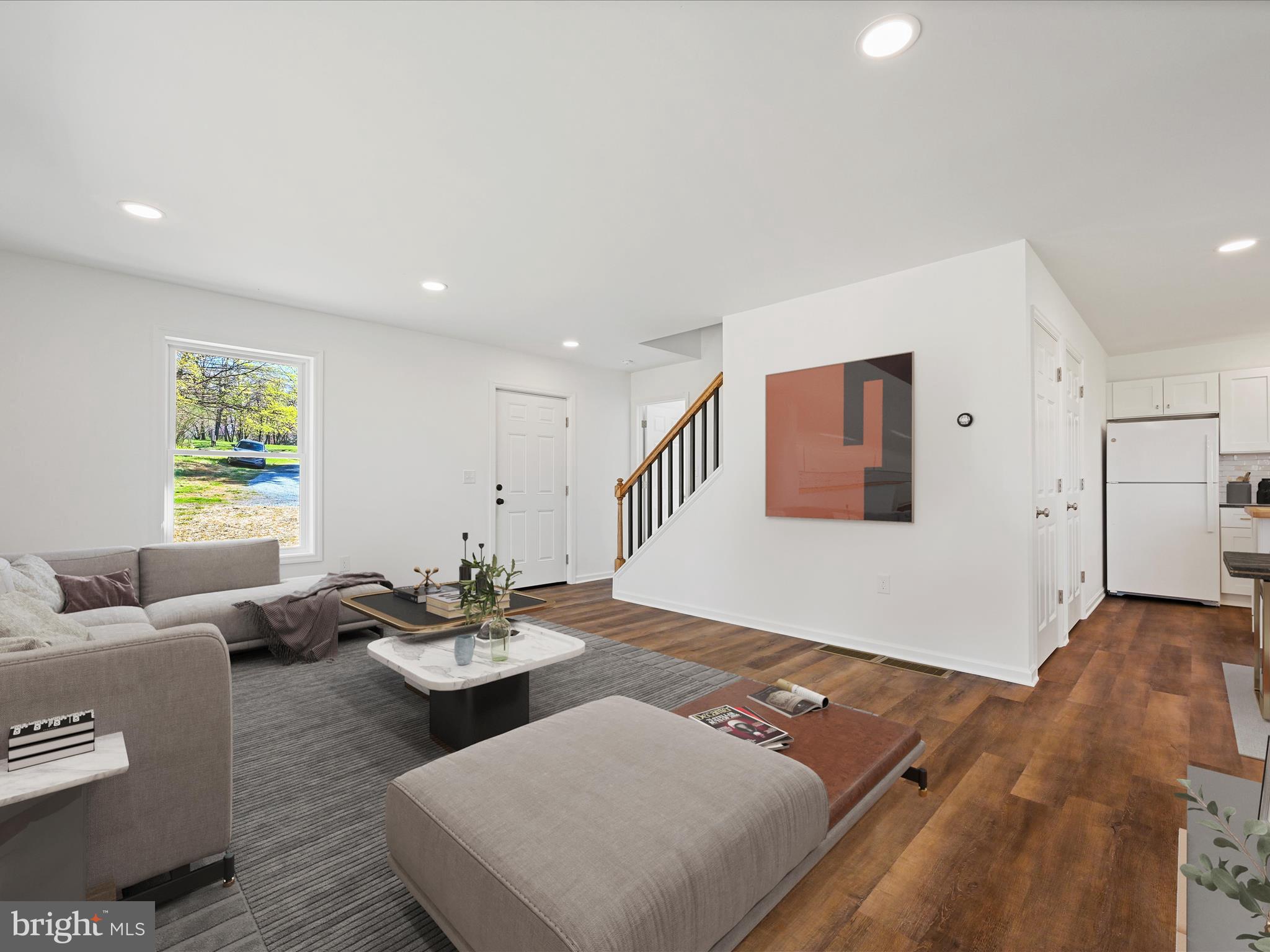 SUNNYSIDE - Residential