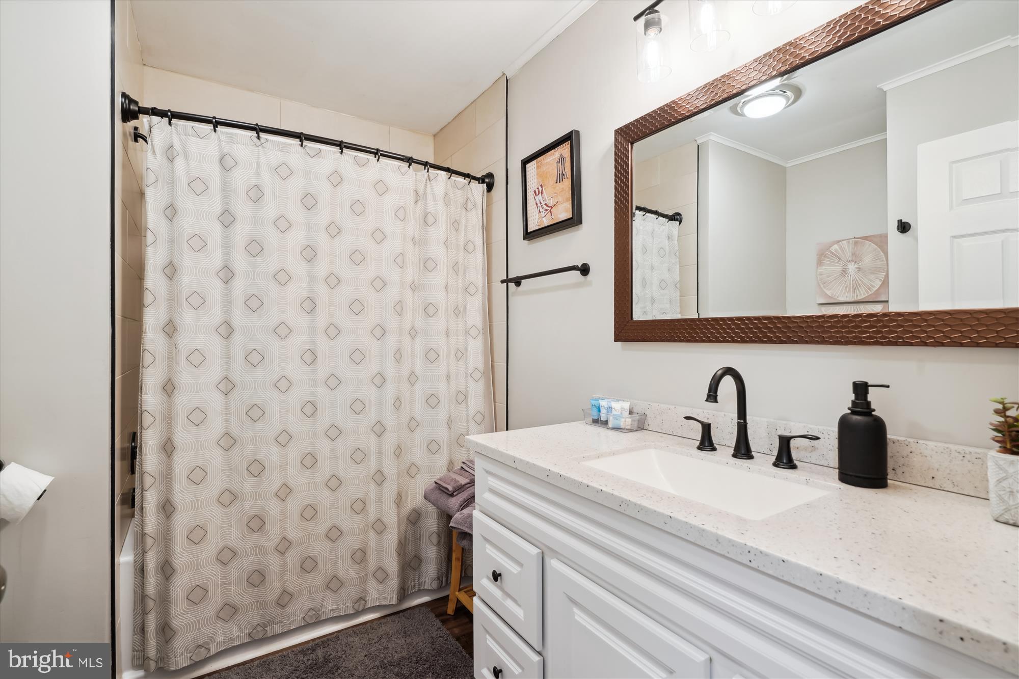 BONNIE BROOK - Residential