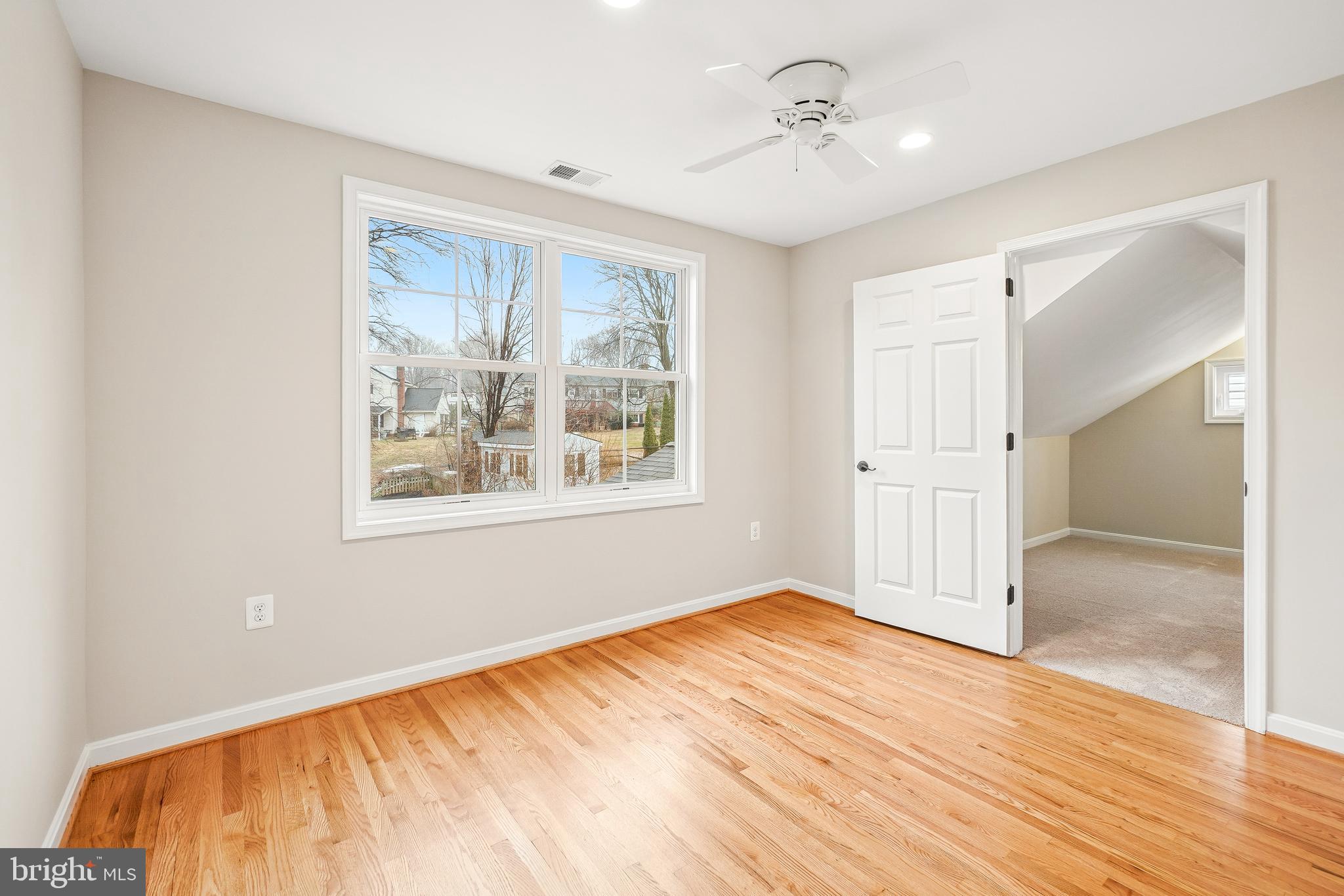 BROOKVILLE KNOLLS - Residential