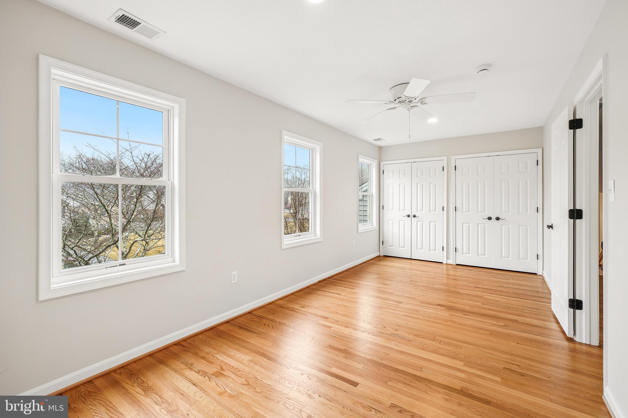 BROOKVILLE KNOLLS - Residential