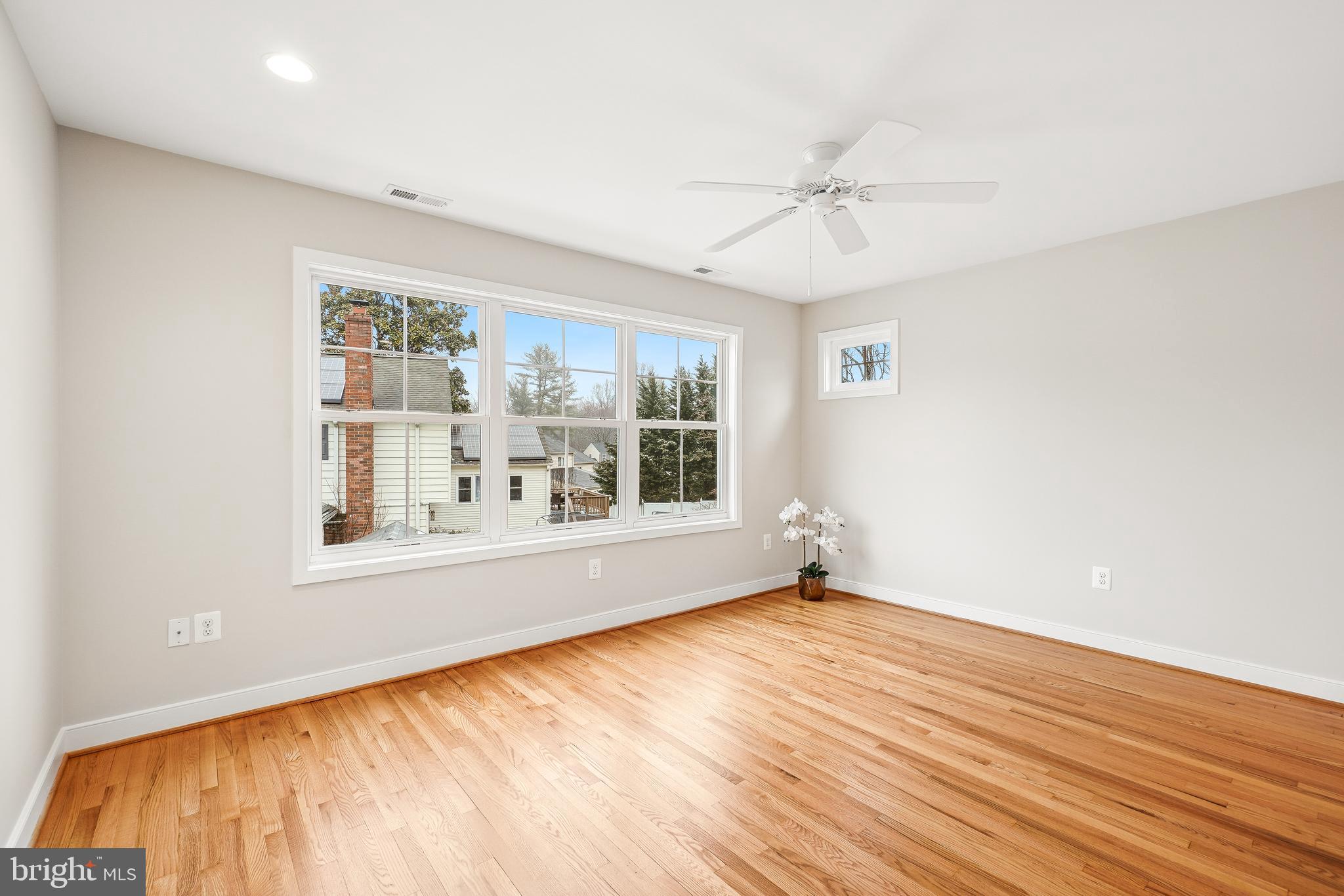 BROOKVILLE KNOLLS - Residential