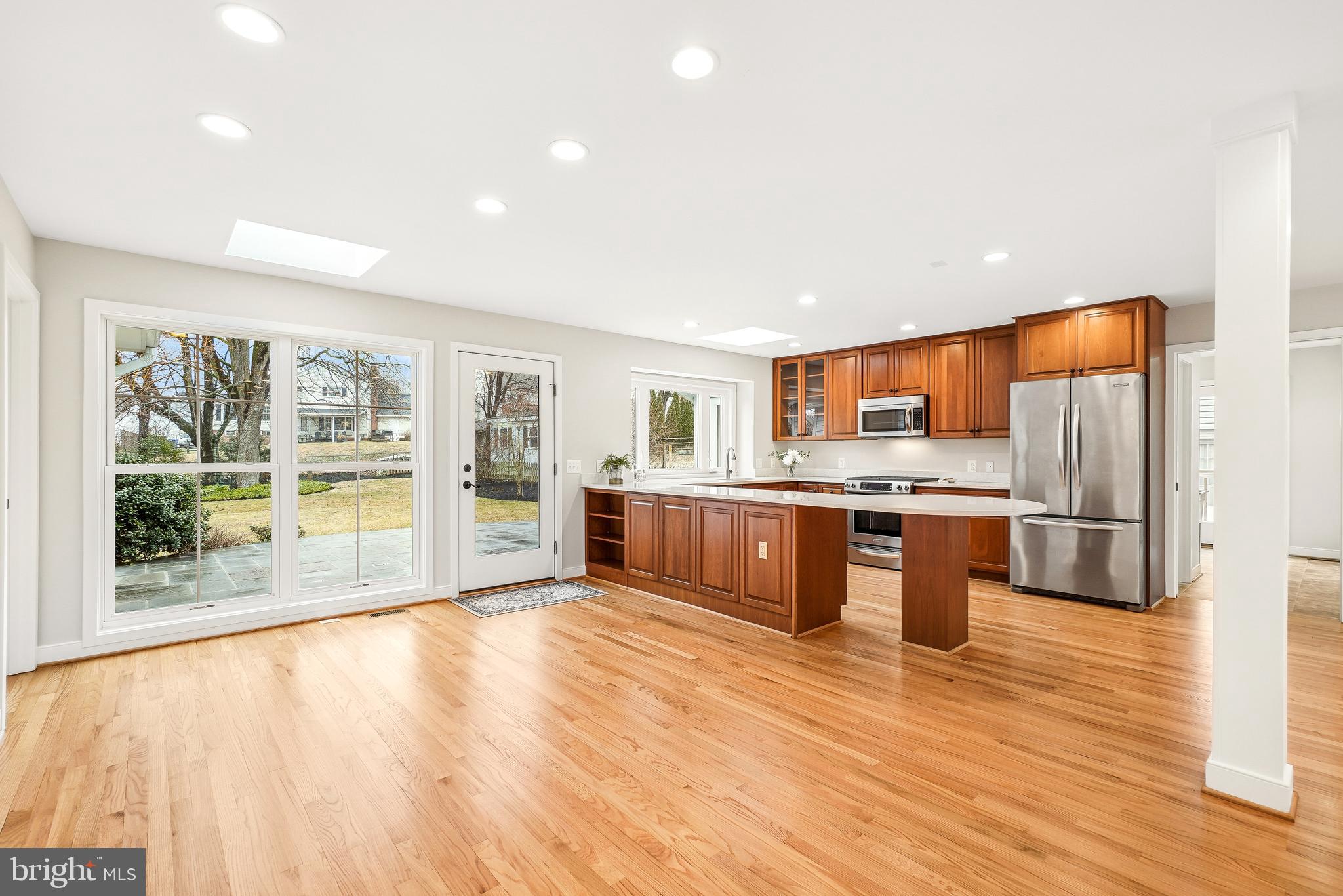 BROOKVILLE KNOLLS - Residential