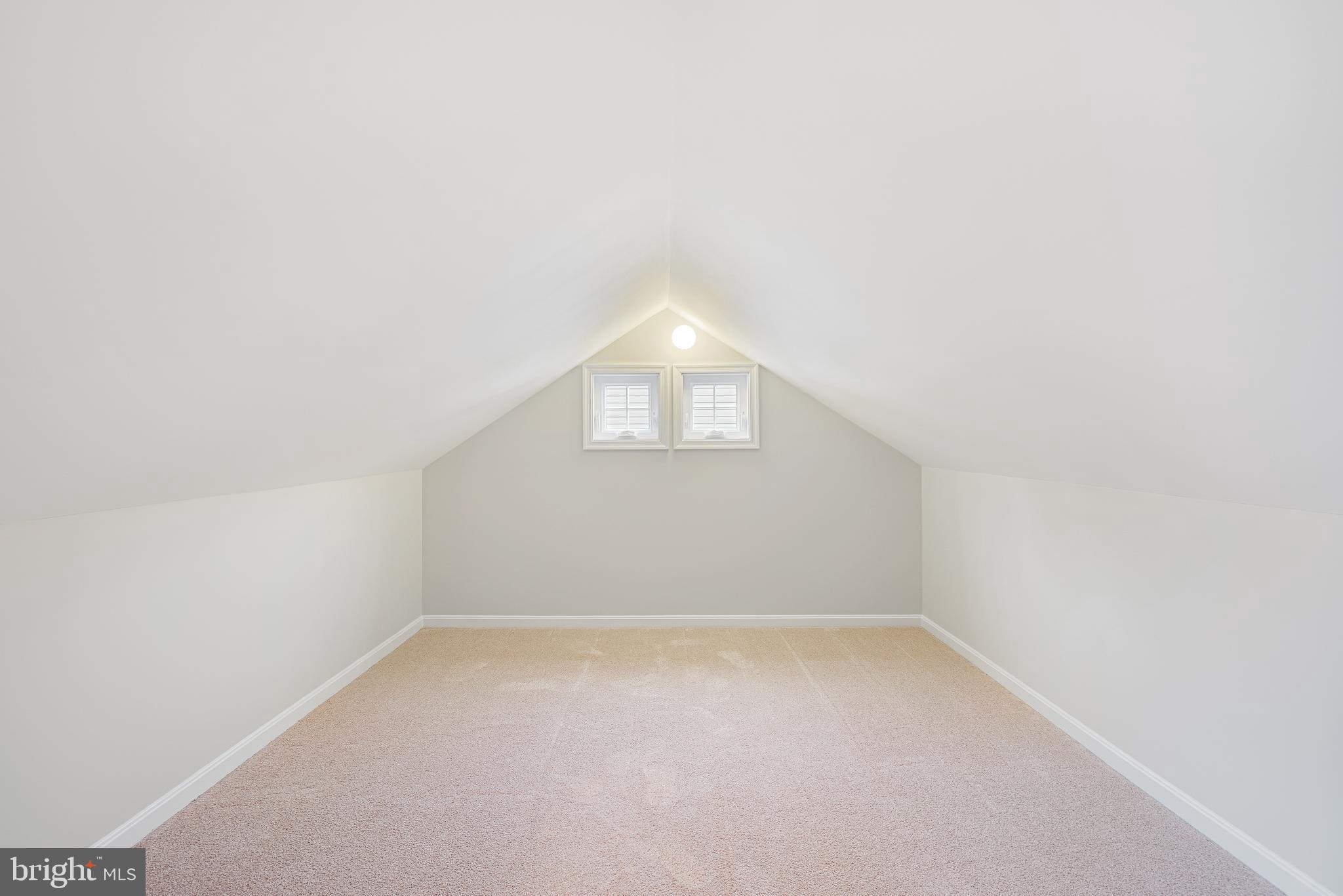 BROOKVILLE KNOLLS - Residential