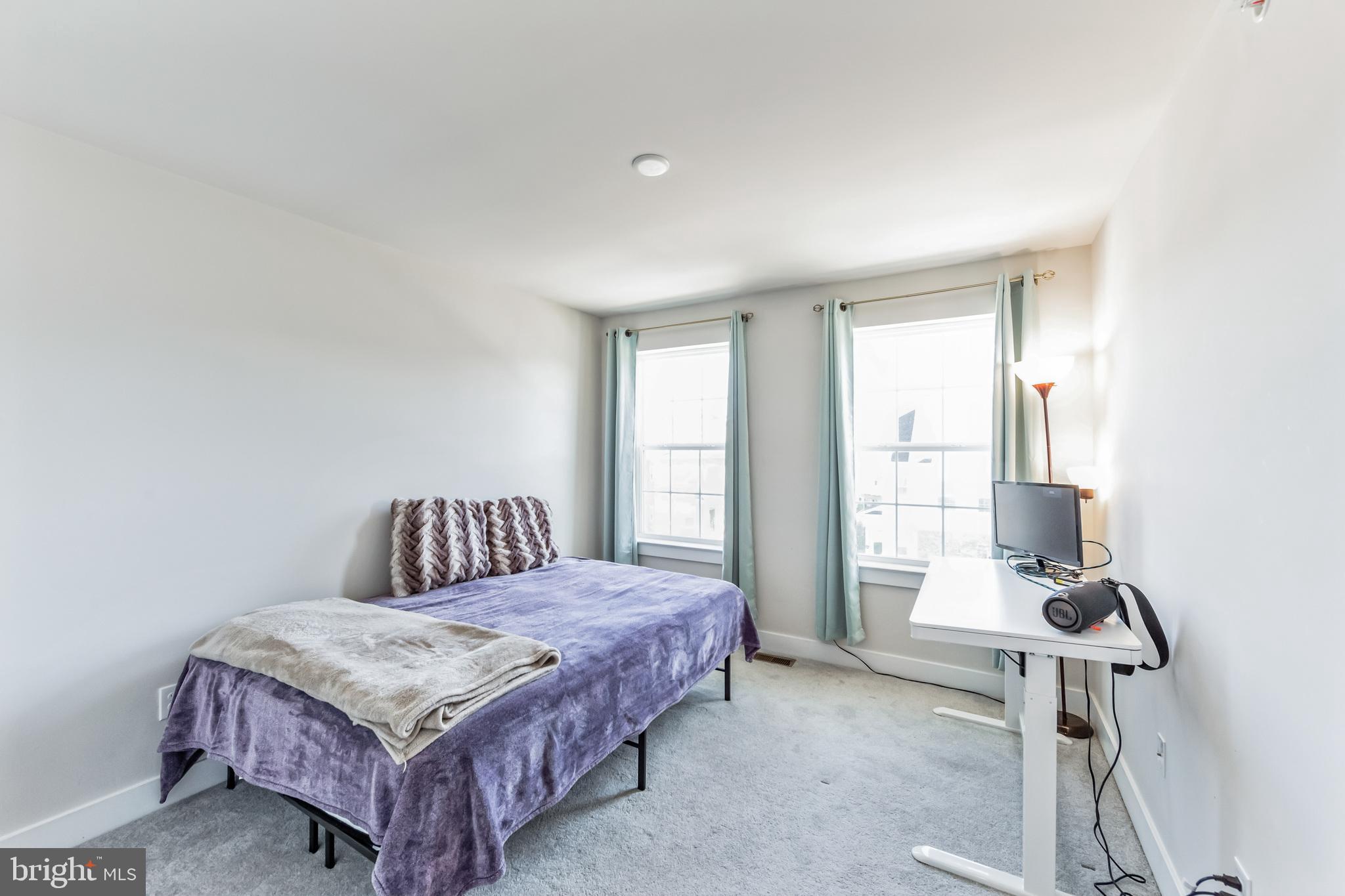 LOCHIEL FARM - Residential Lease