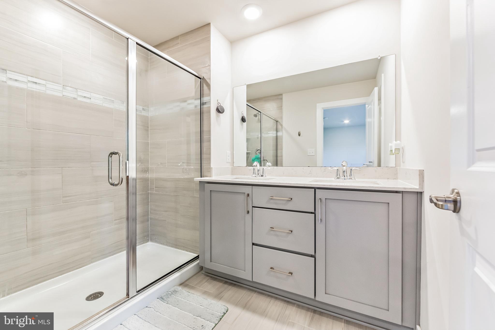 LOCHIEL FARM - Residential Lease