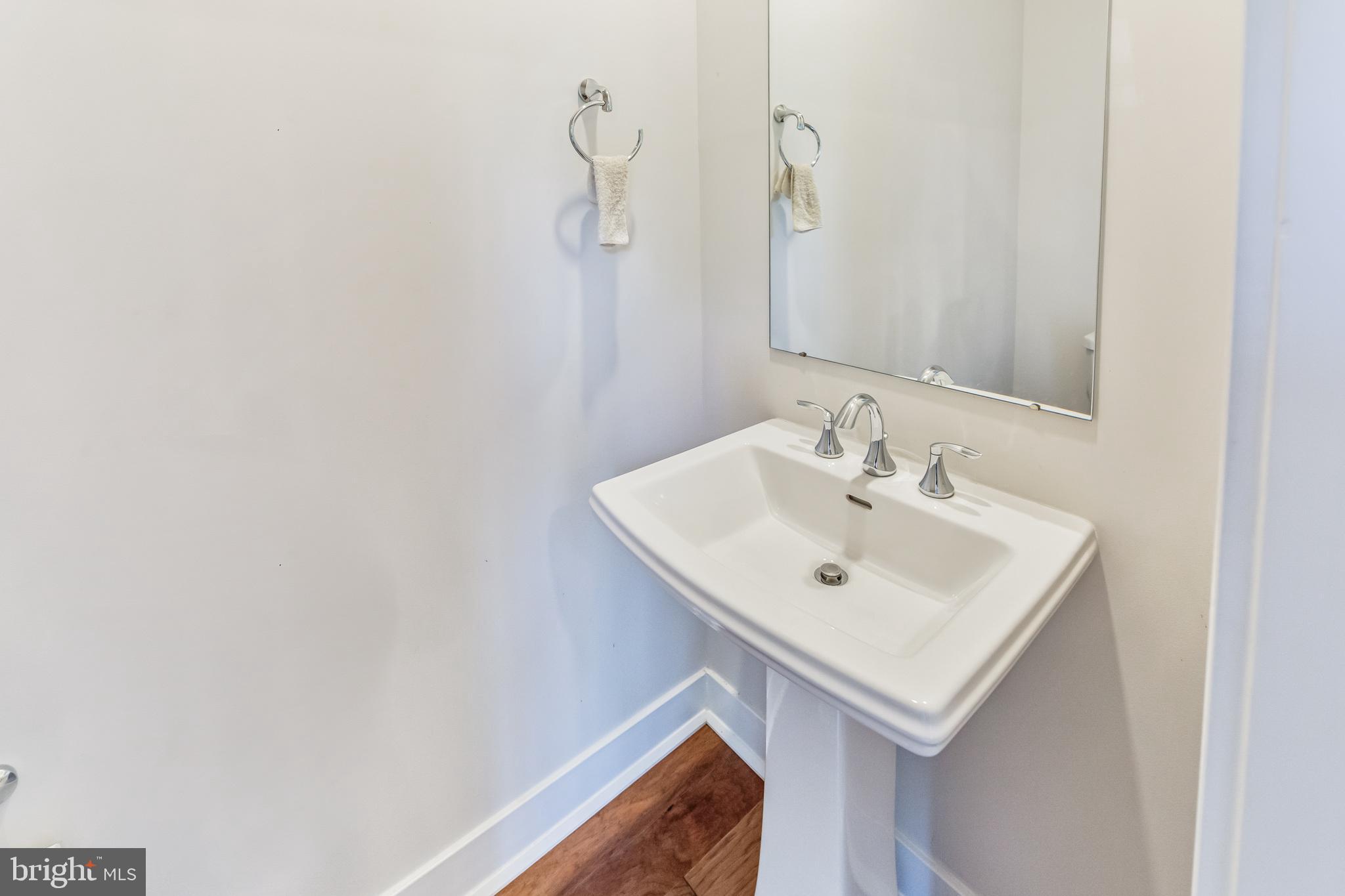 LOCHIEL FARM - Residential Lease