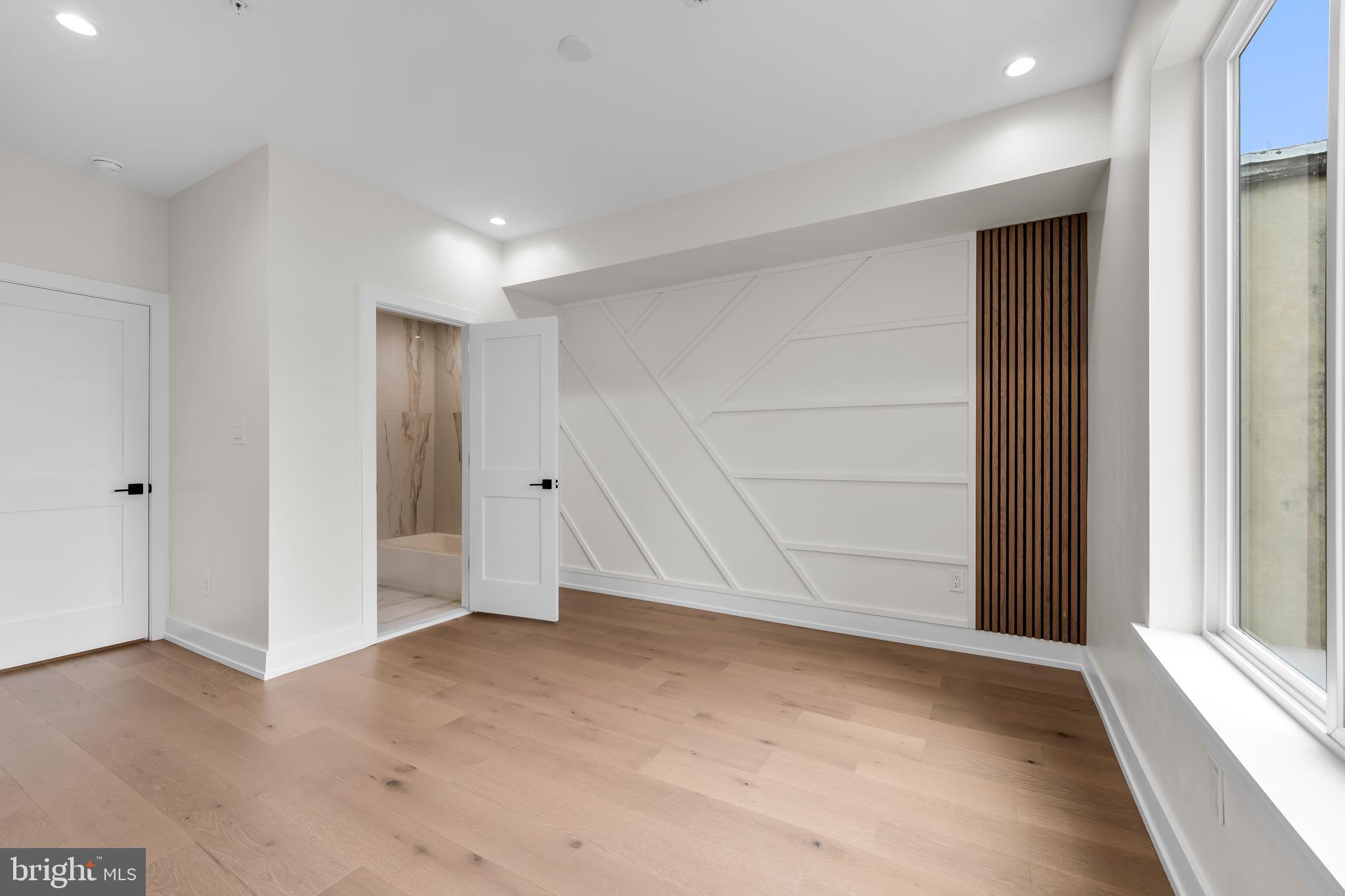 POINT BREEZE - Residential