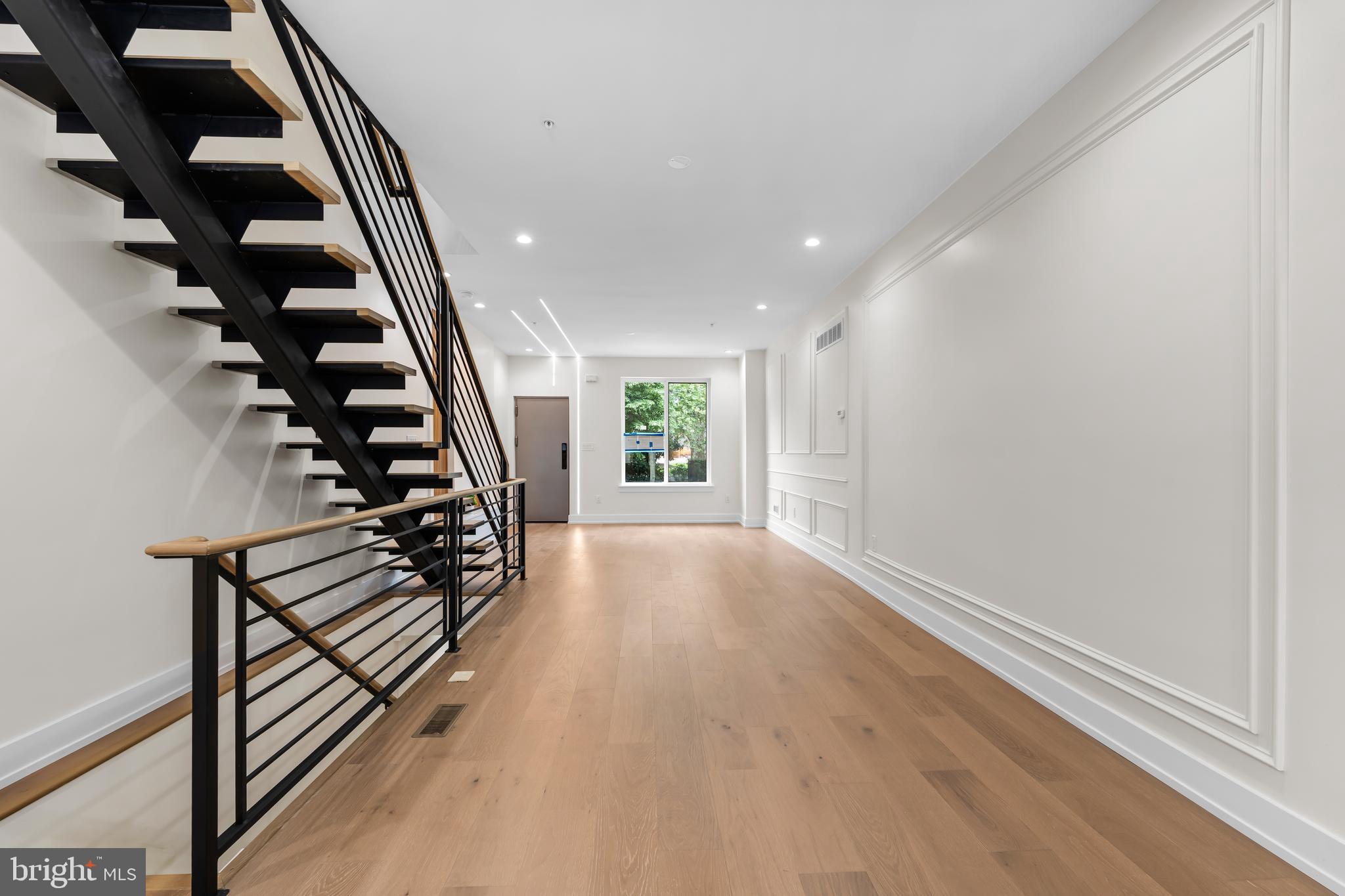 POINT BREEZE - Residential
