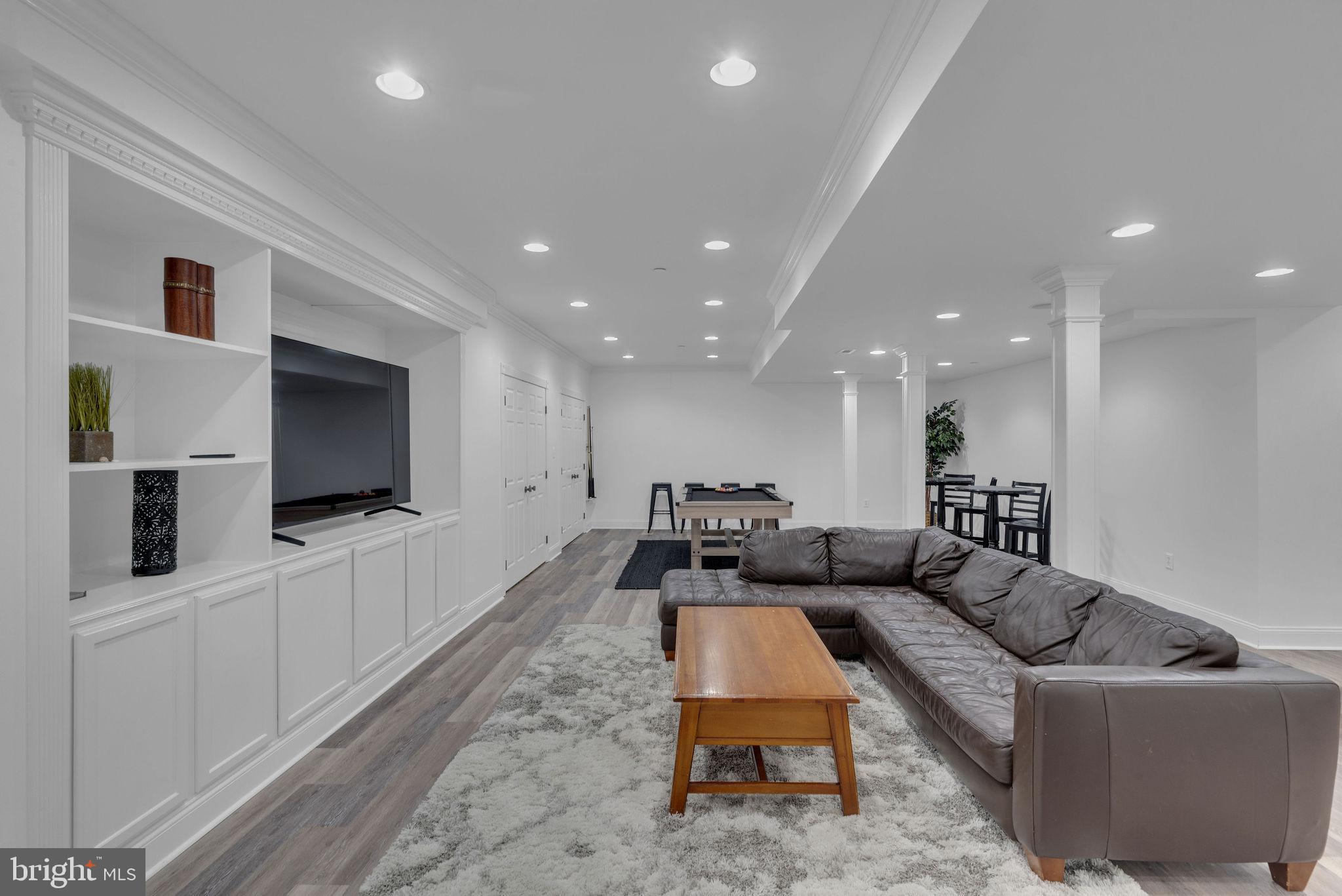 THE RIDINGS OF BUCK - Residential