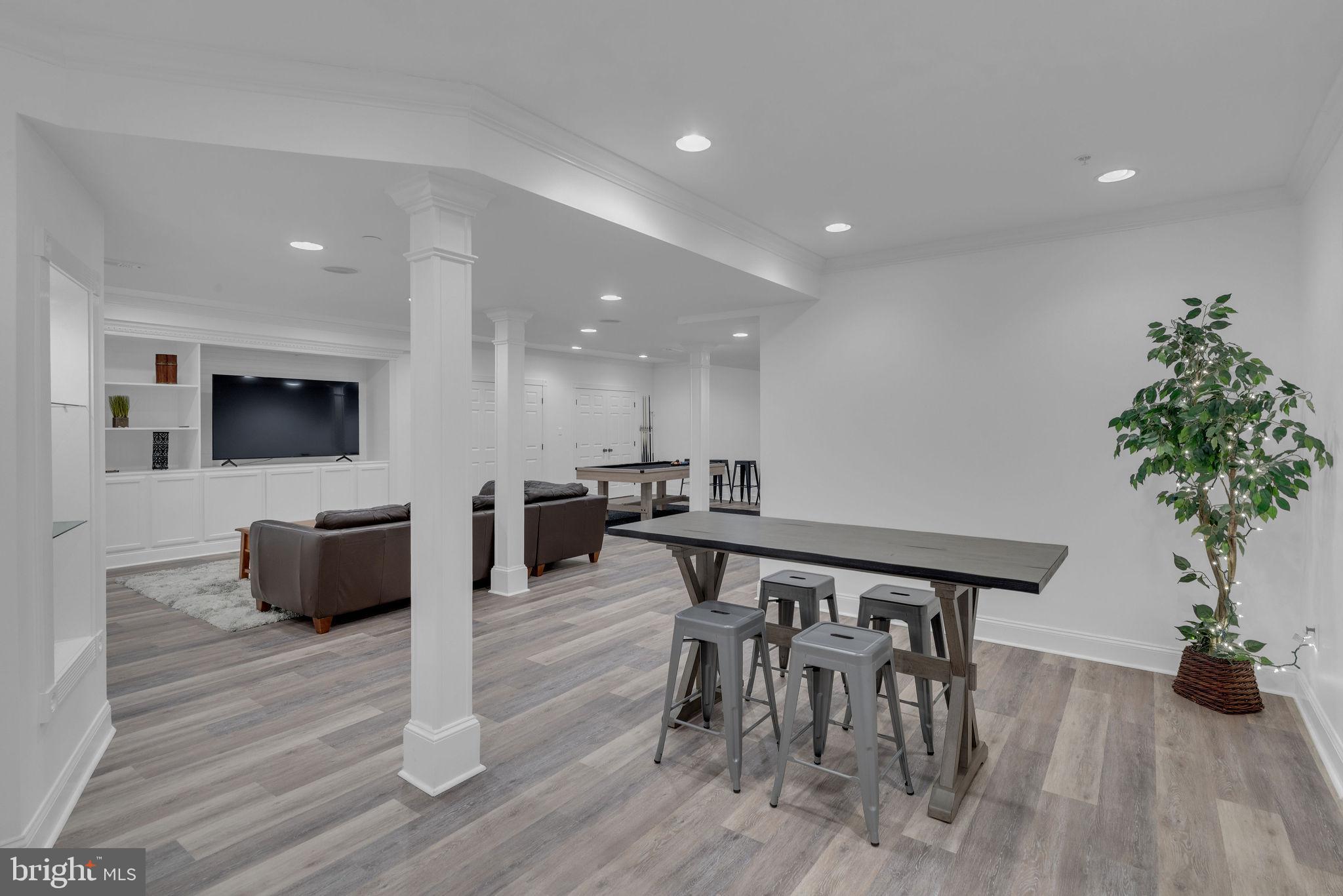 THE RIDINGS OF BUCK - Residential