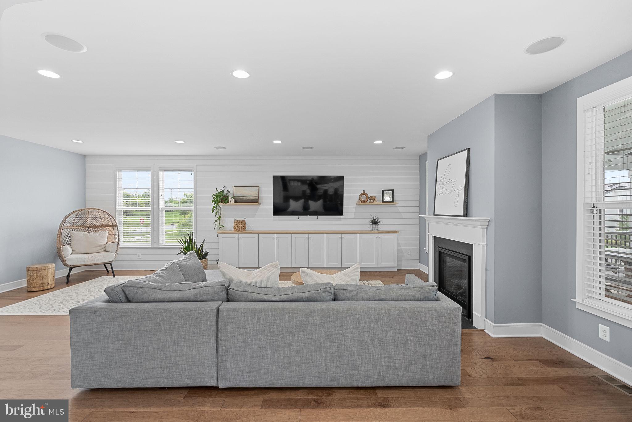 MEADOW BROOK FARM - Residential