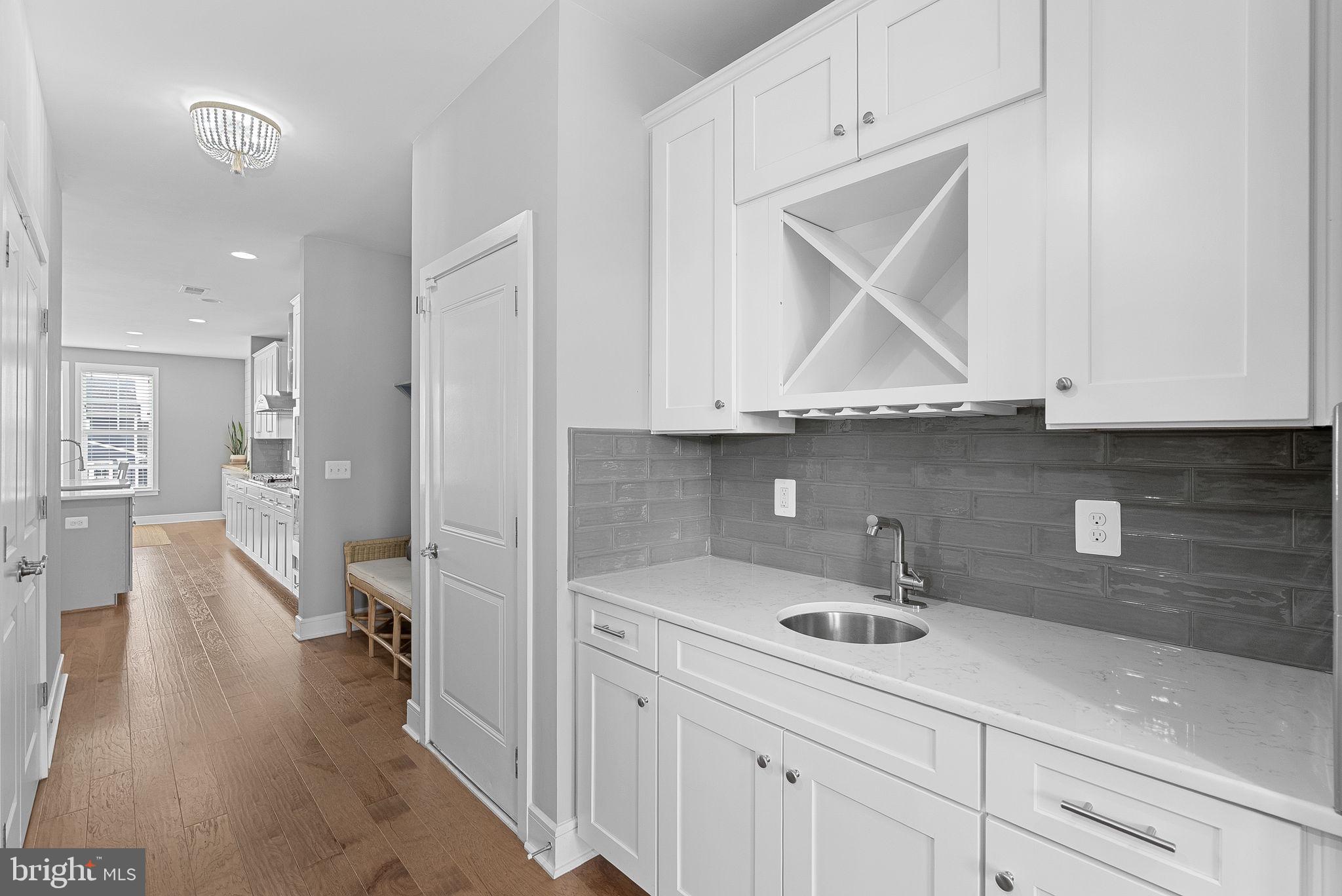 MEADOW BROOK FARM - Residential