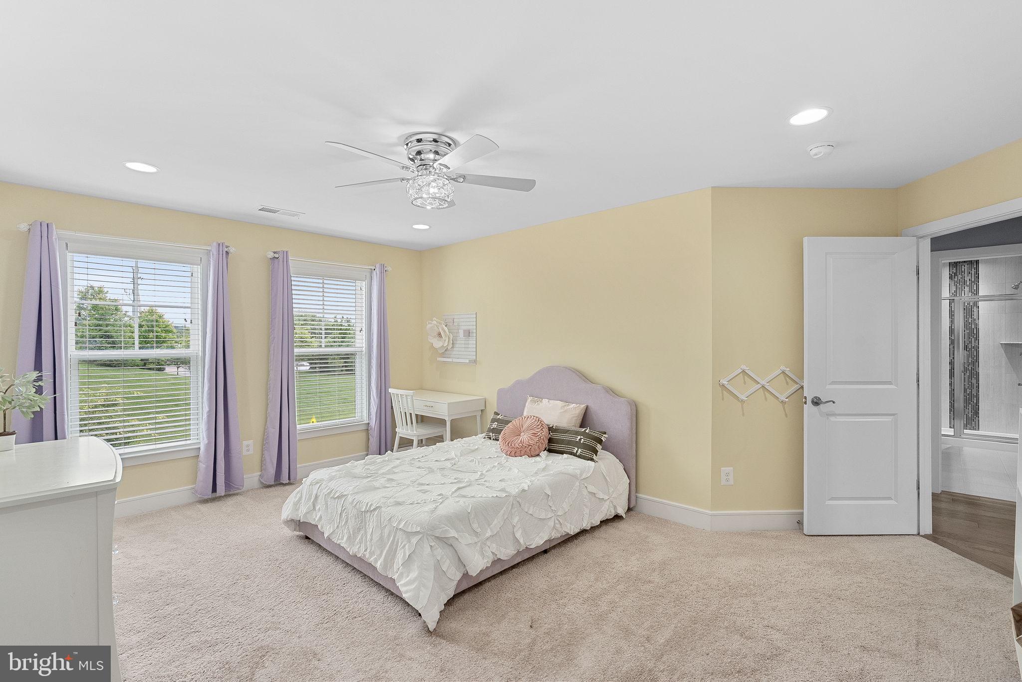 MEADOW BROOK FARM - Residential