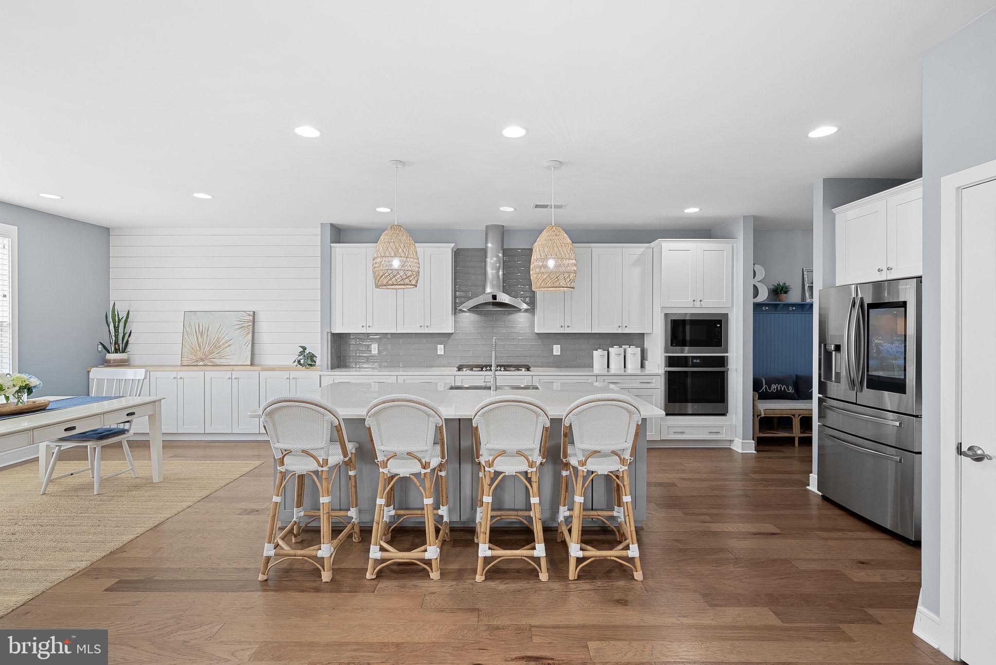 MEADOW BROOK FARM - Residential