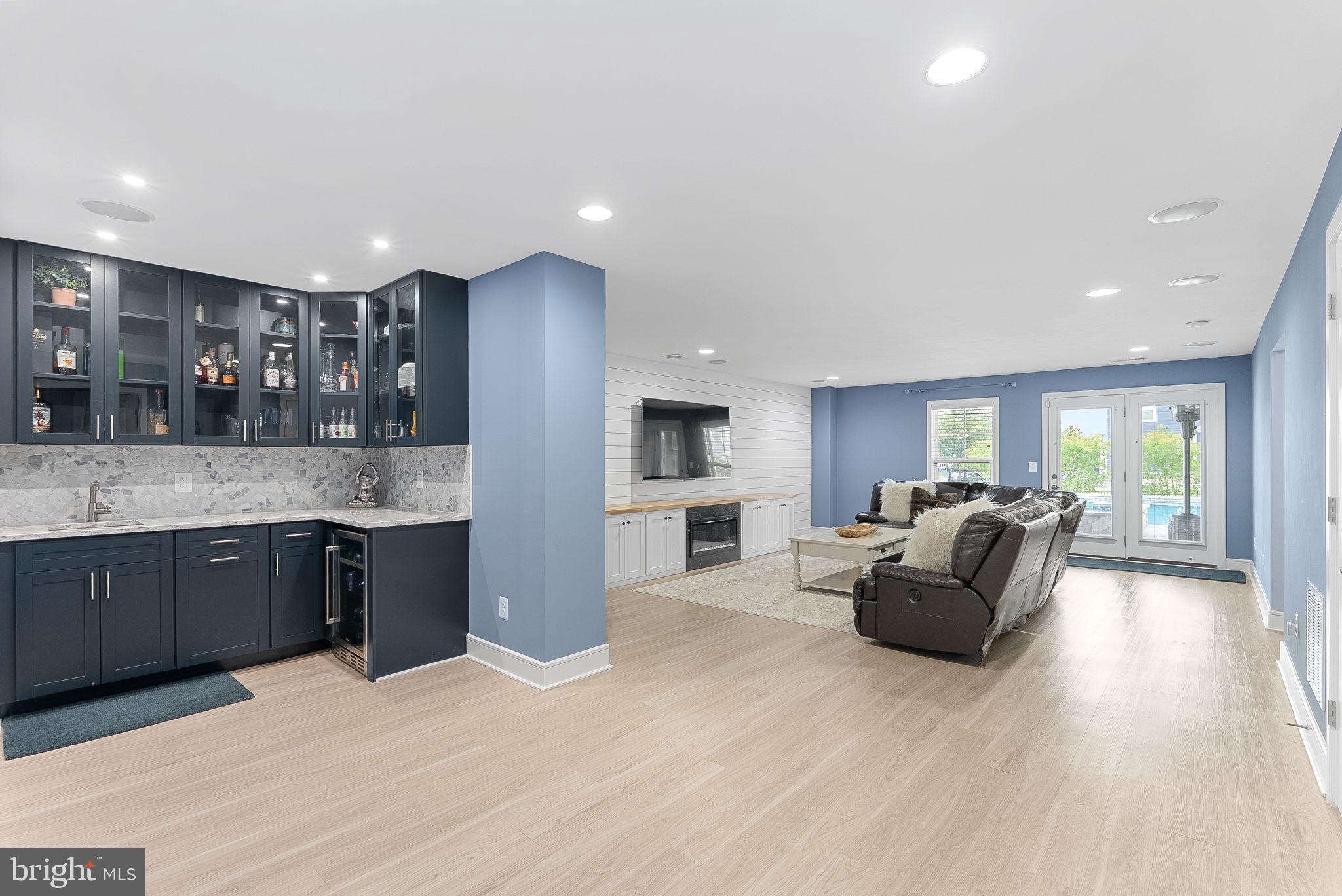 MEADOW BROOK FARM - Residential