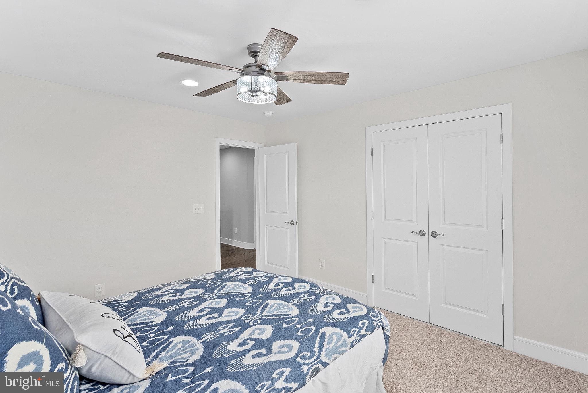 MEADOW BROOK FARM - Residential