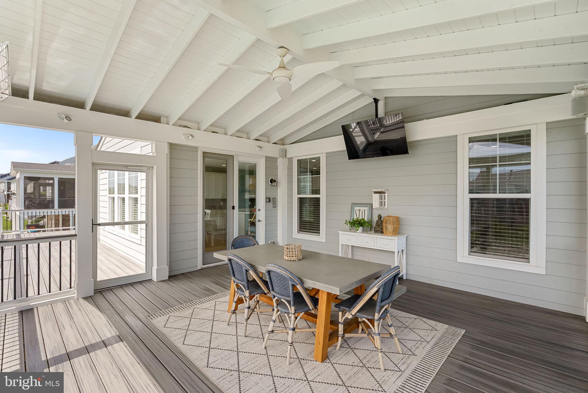 MEADOW BROOK FARM - Residential