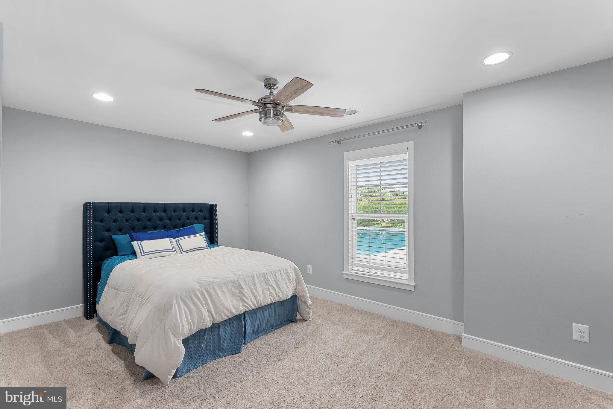 MEADOW BROOK FARM - Residential