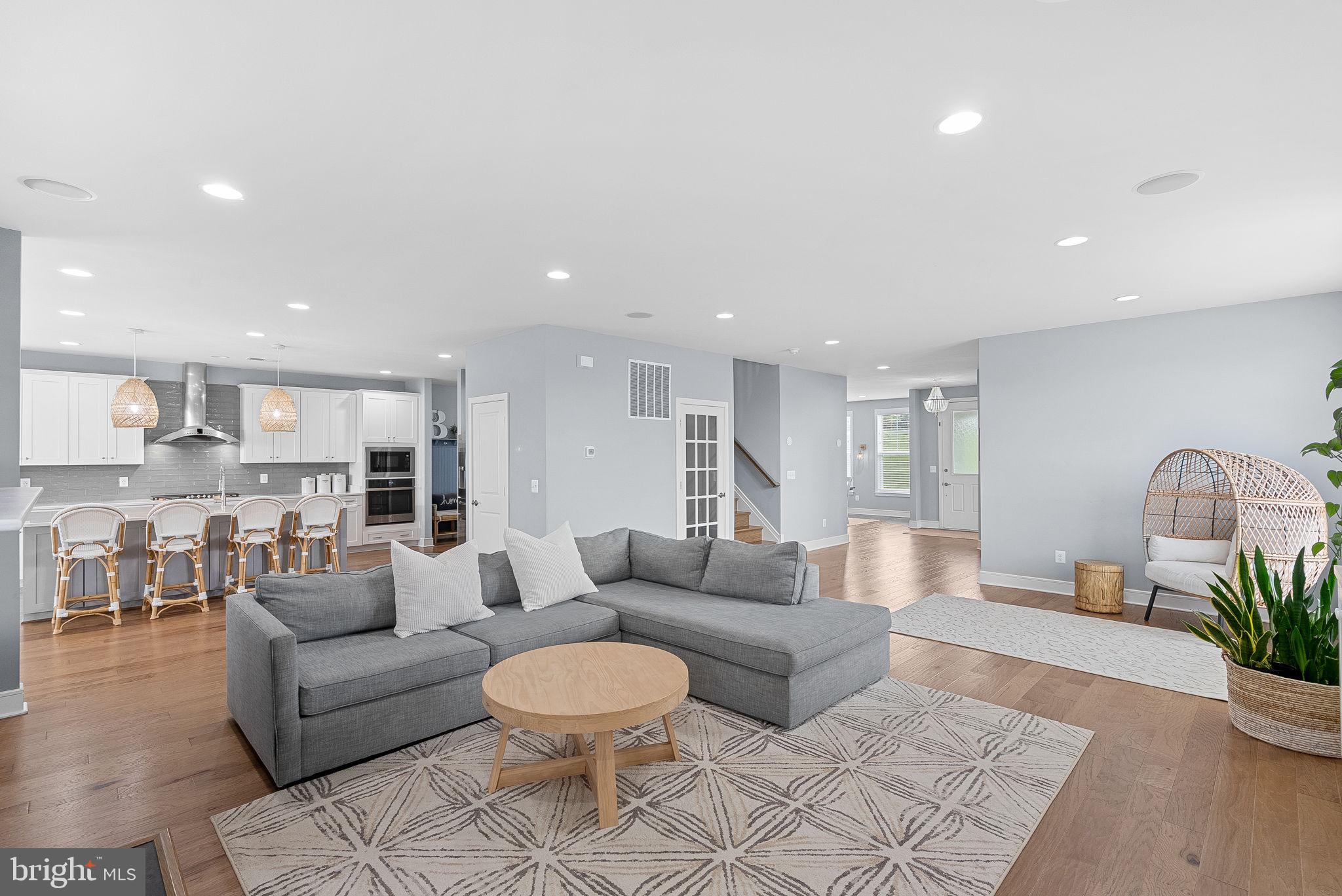 MEADOW BROOK FARM - Residential