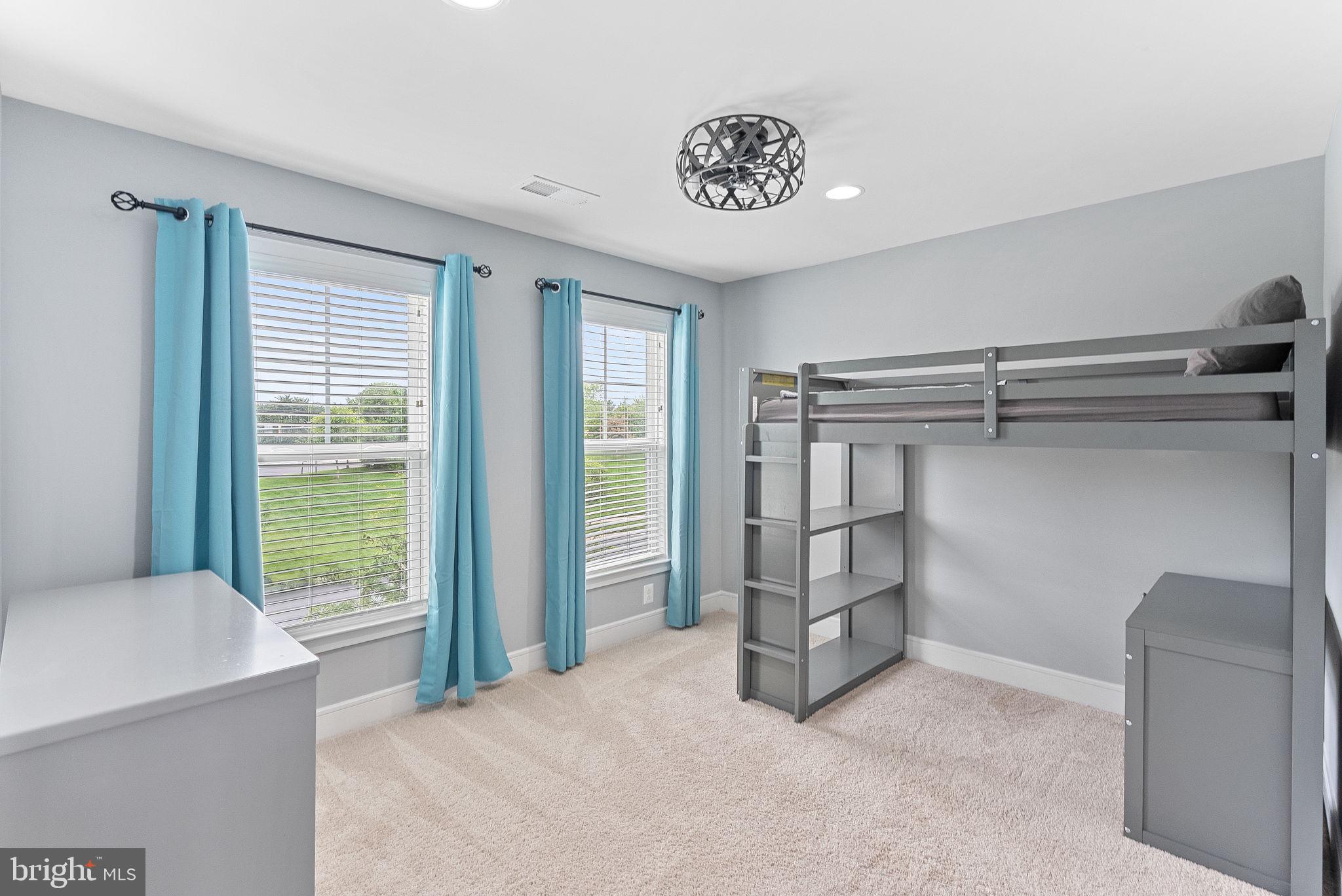 MEADOW BROOK FARM - Residential