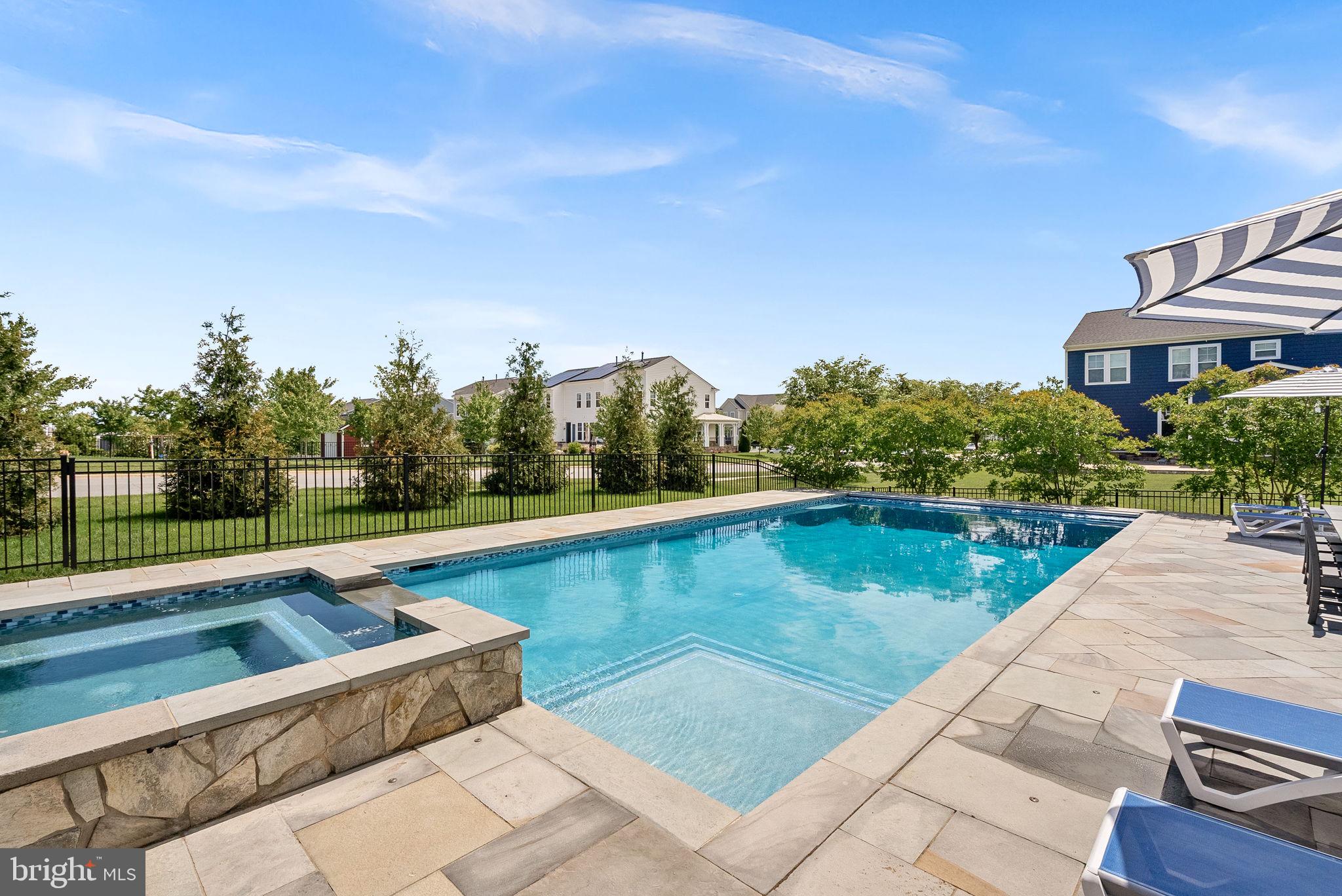 MEADOW BROOK FARM - Residential