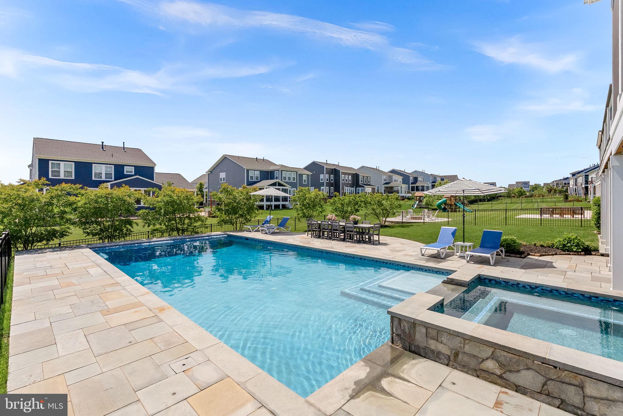 MEADOW BROOK FARM - Residential
