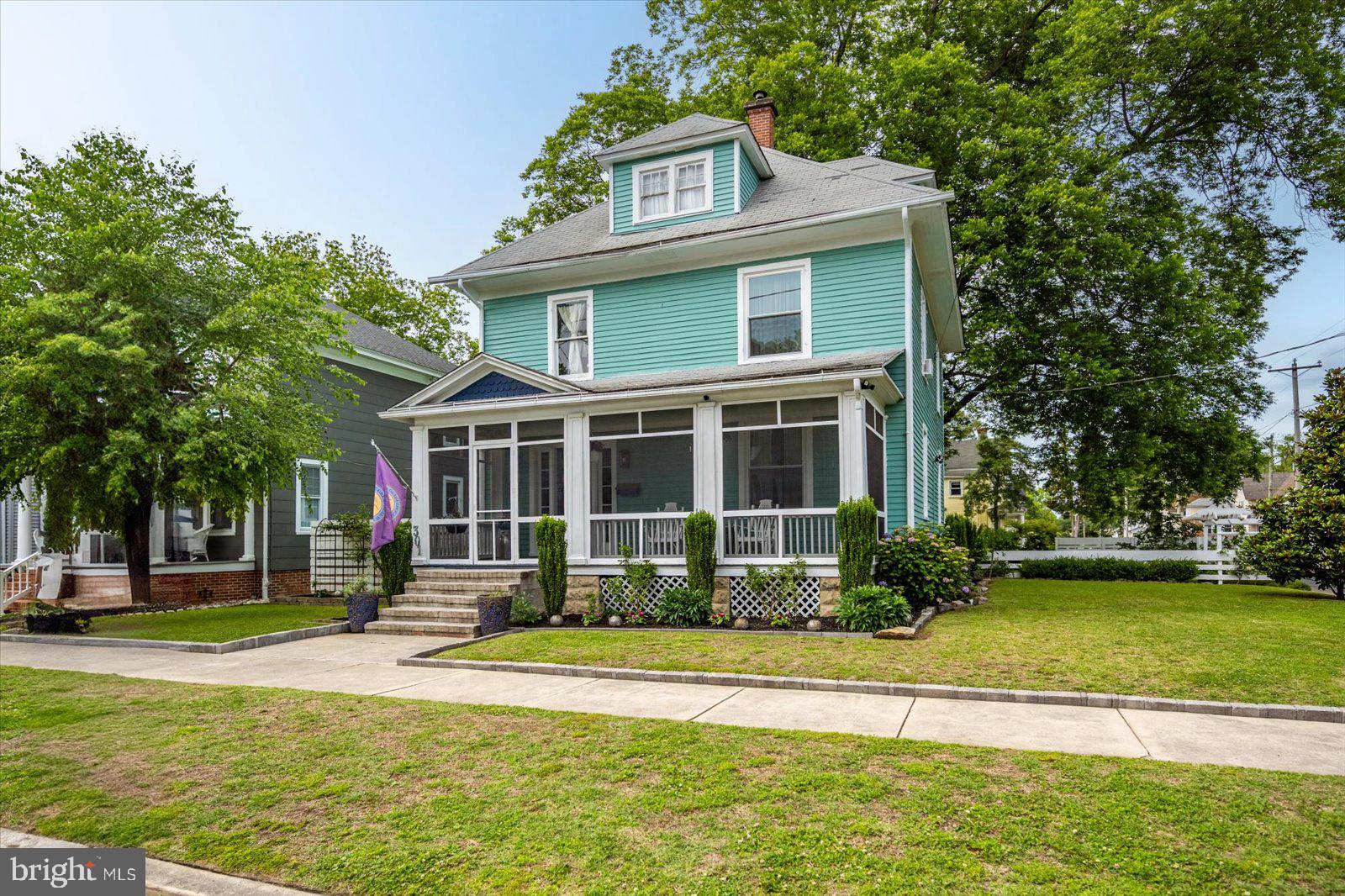 301 NORTH BOULEVARD