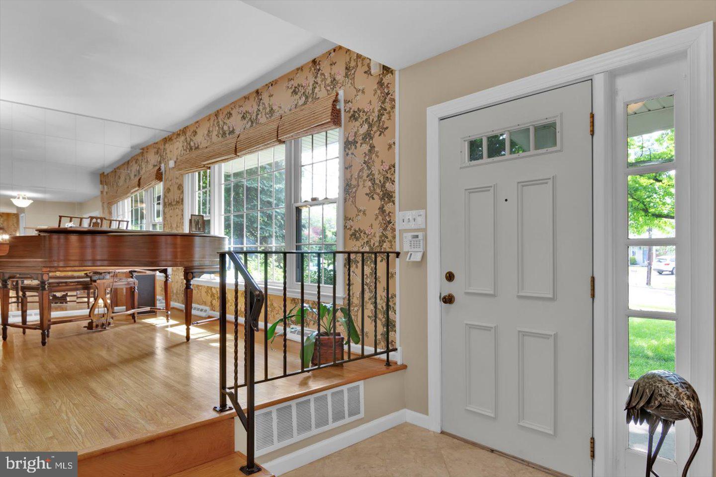 408 NARRAGANSETT DRIVE