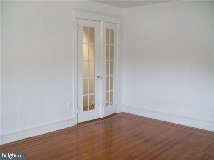 OVERBROOK - Commercial Sale