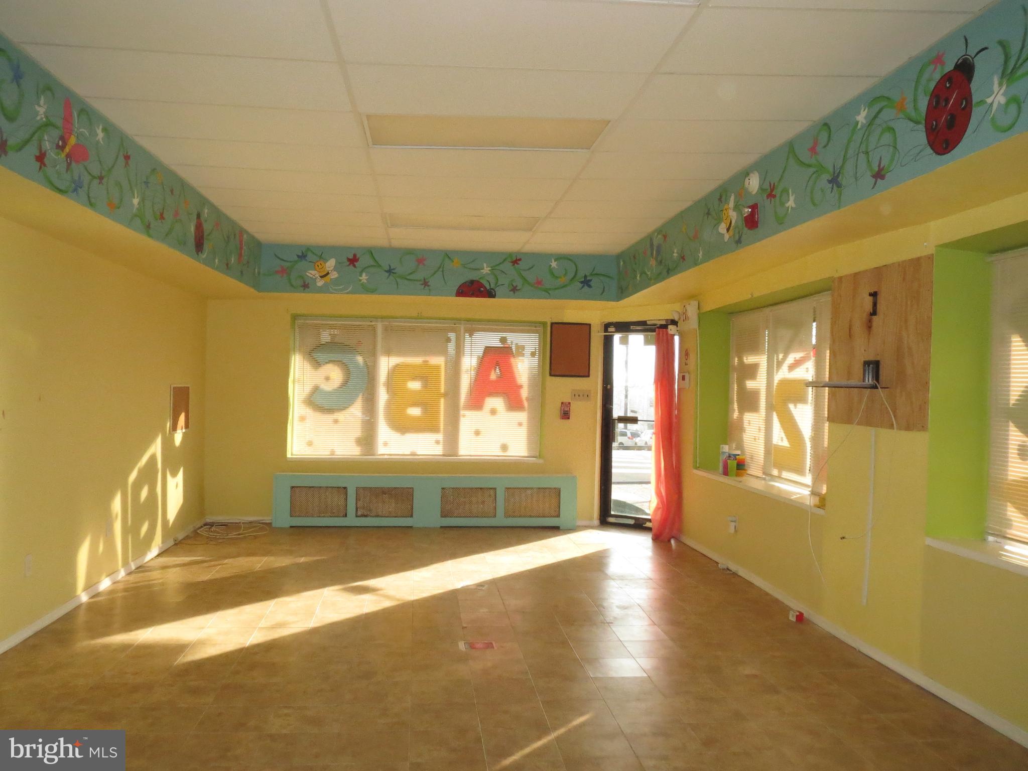 OVERBROOK - Commercial Sale