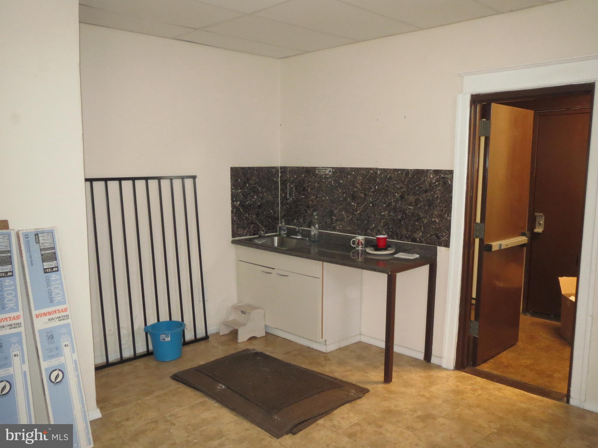 OVERBROOK - Commercial Sale