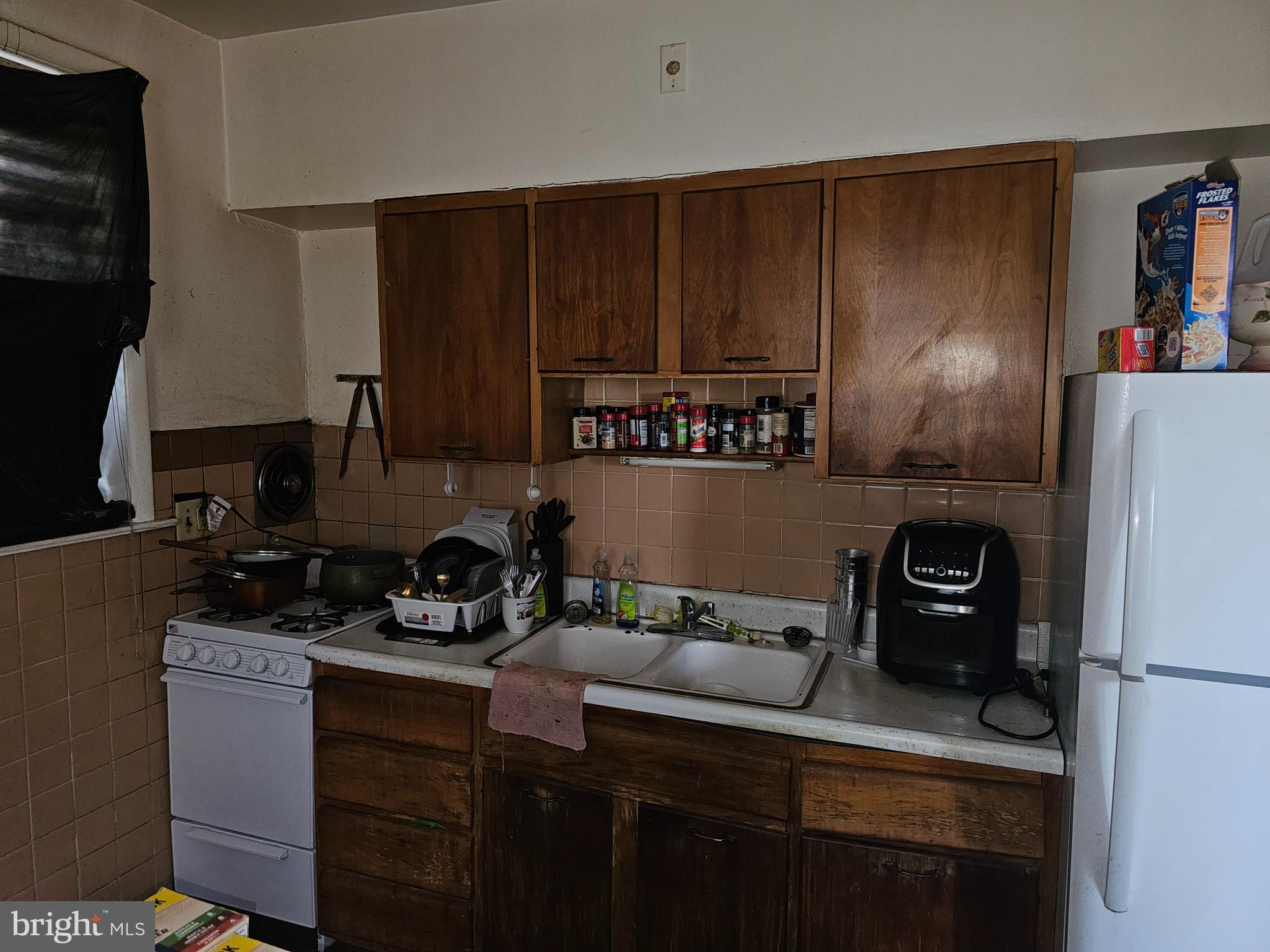 OVERBROOK - Commercial Sale