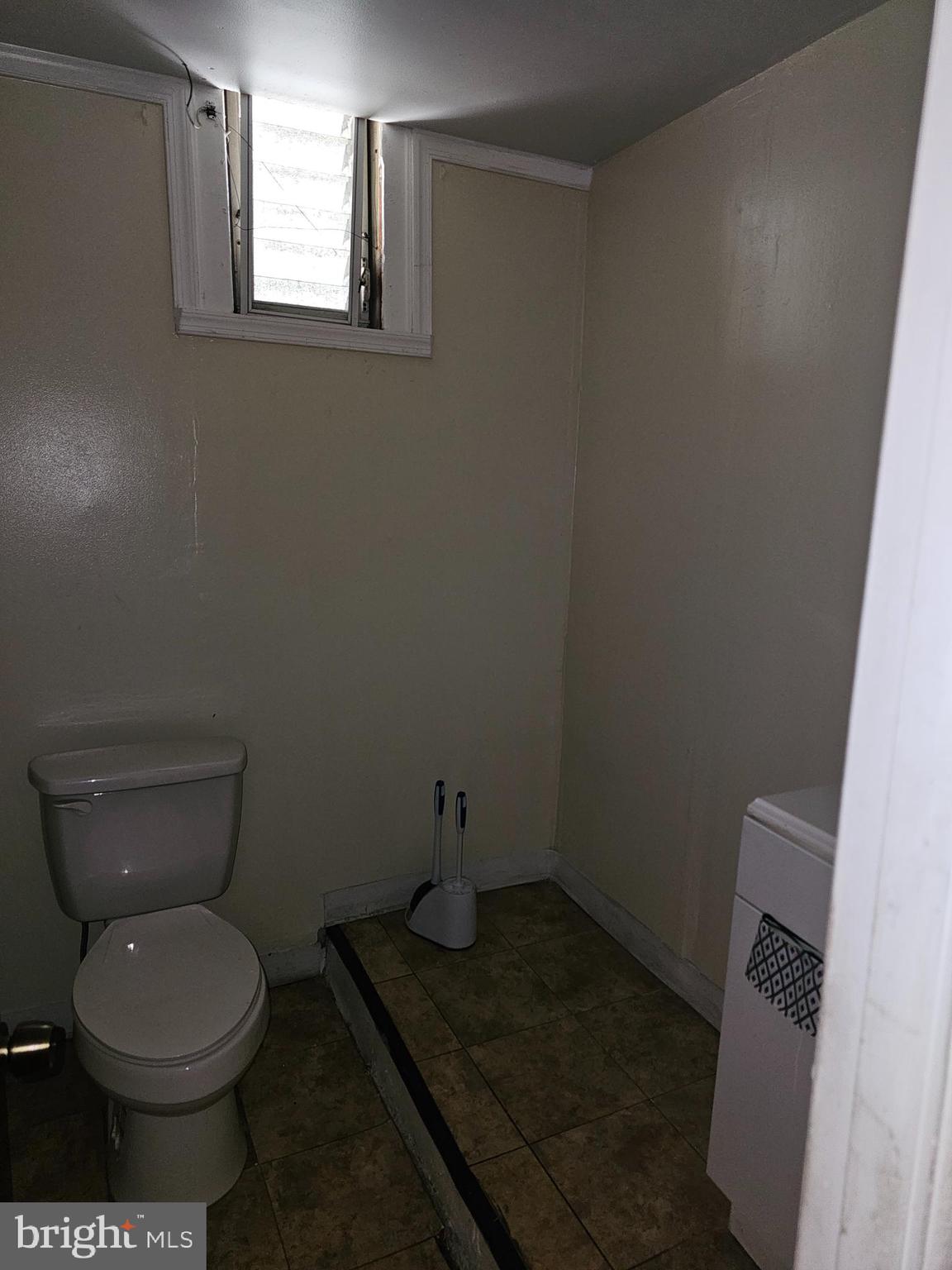 OVERBROOK - Commercial Sale
