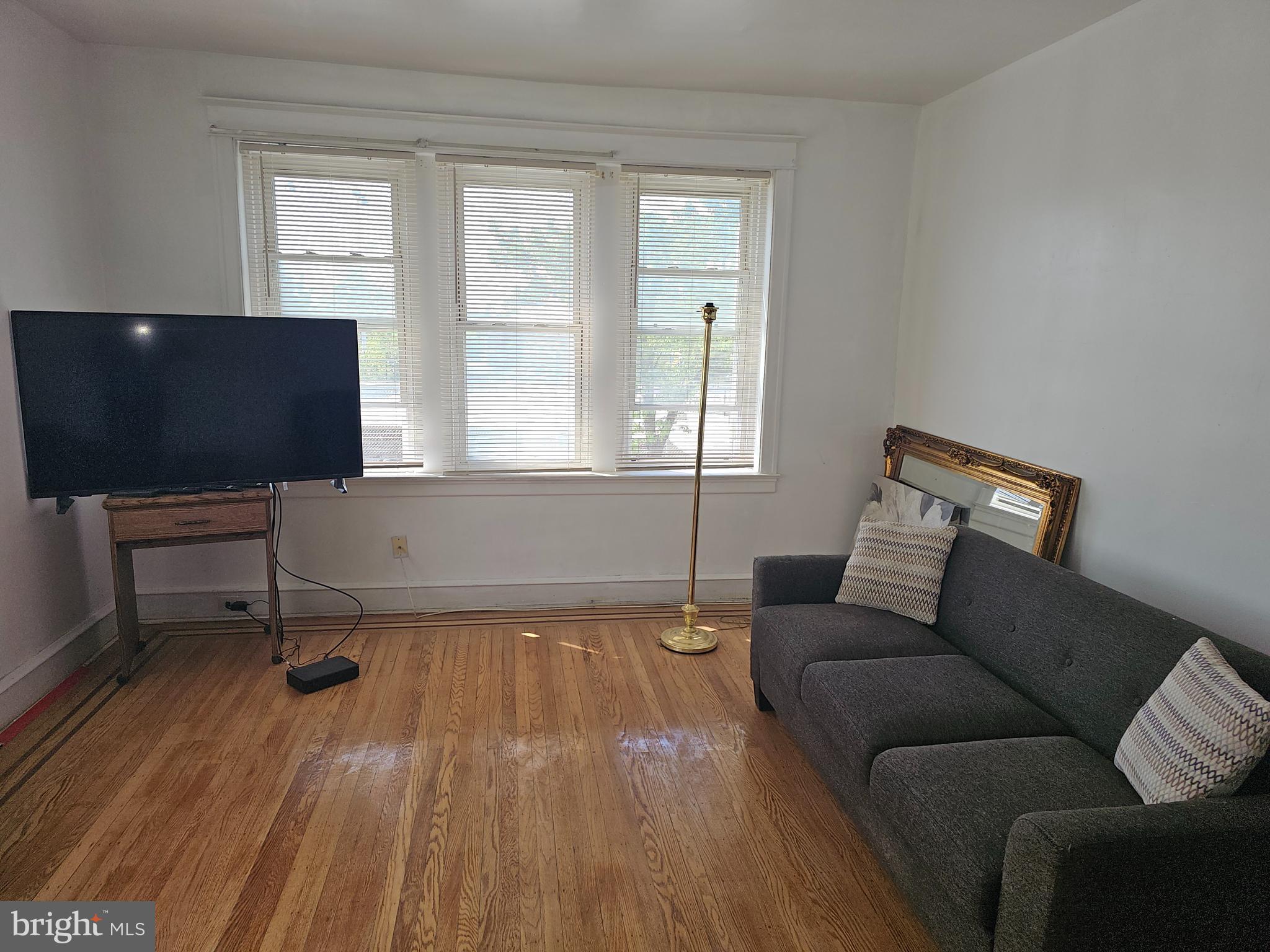 OVERBROOK - Commercial Sale