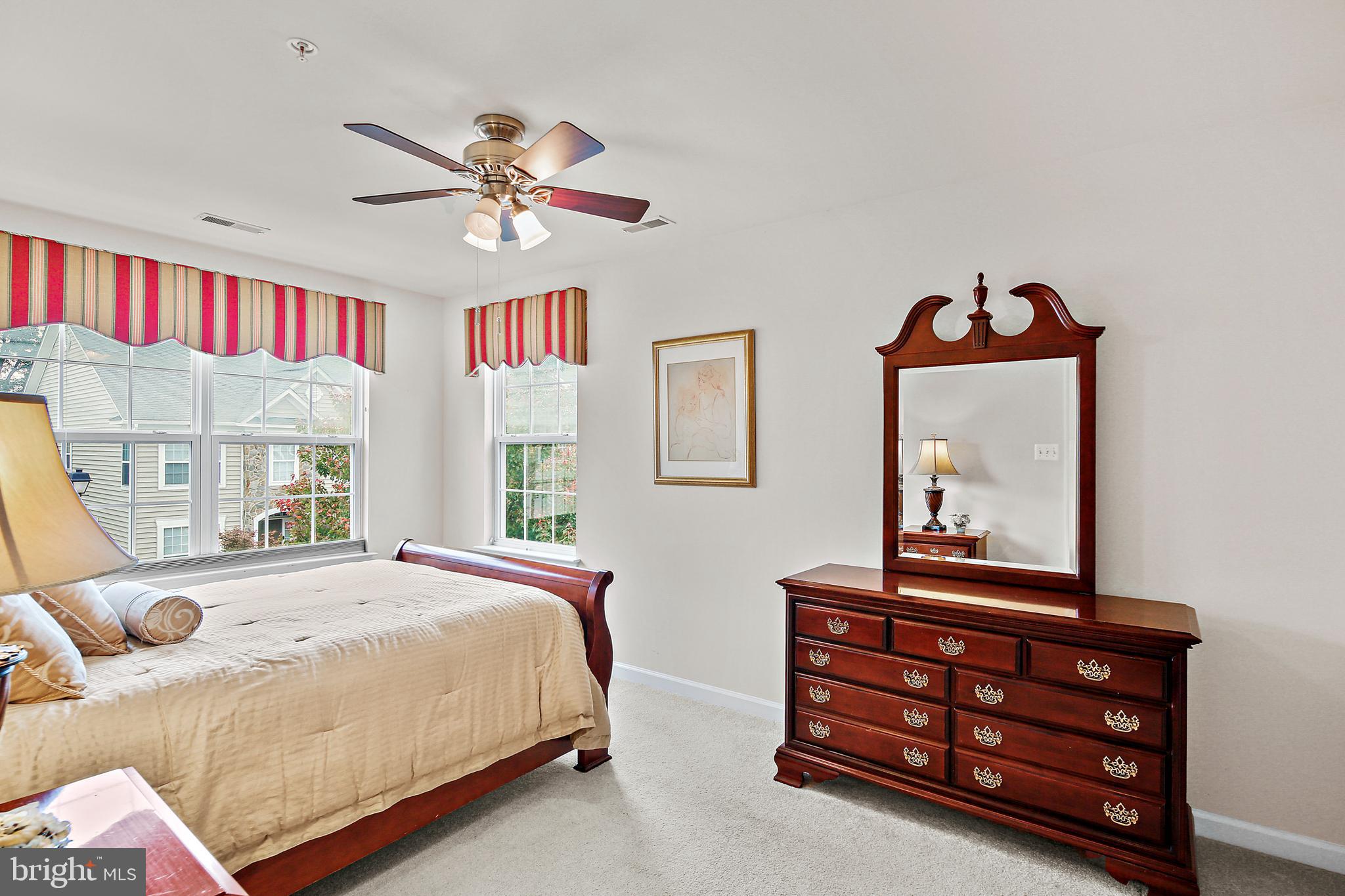 SNOWDEN OVERLOOK - Residential