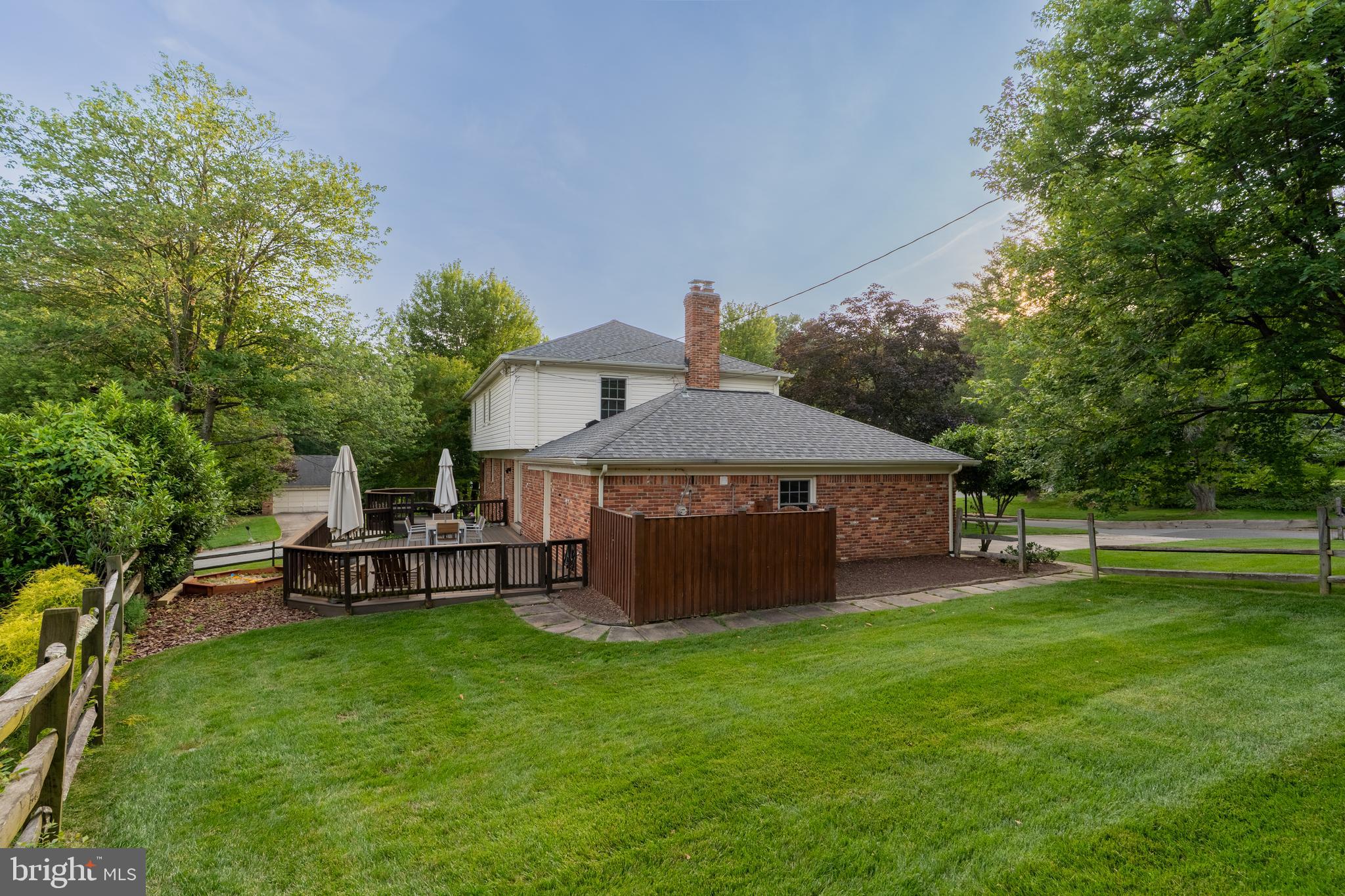 FOX HILLS - Residential