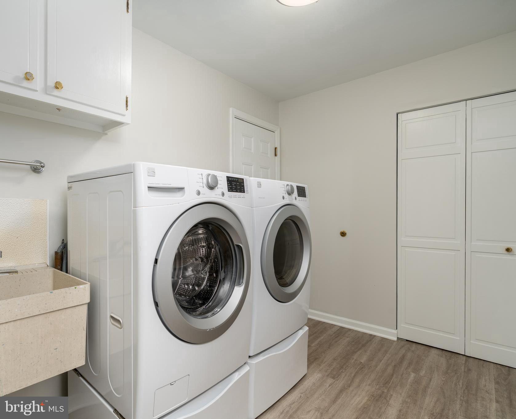 FOX HILLS - Residential